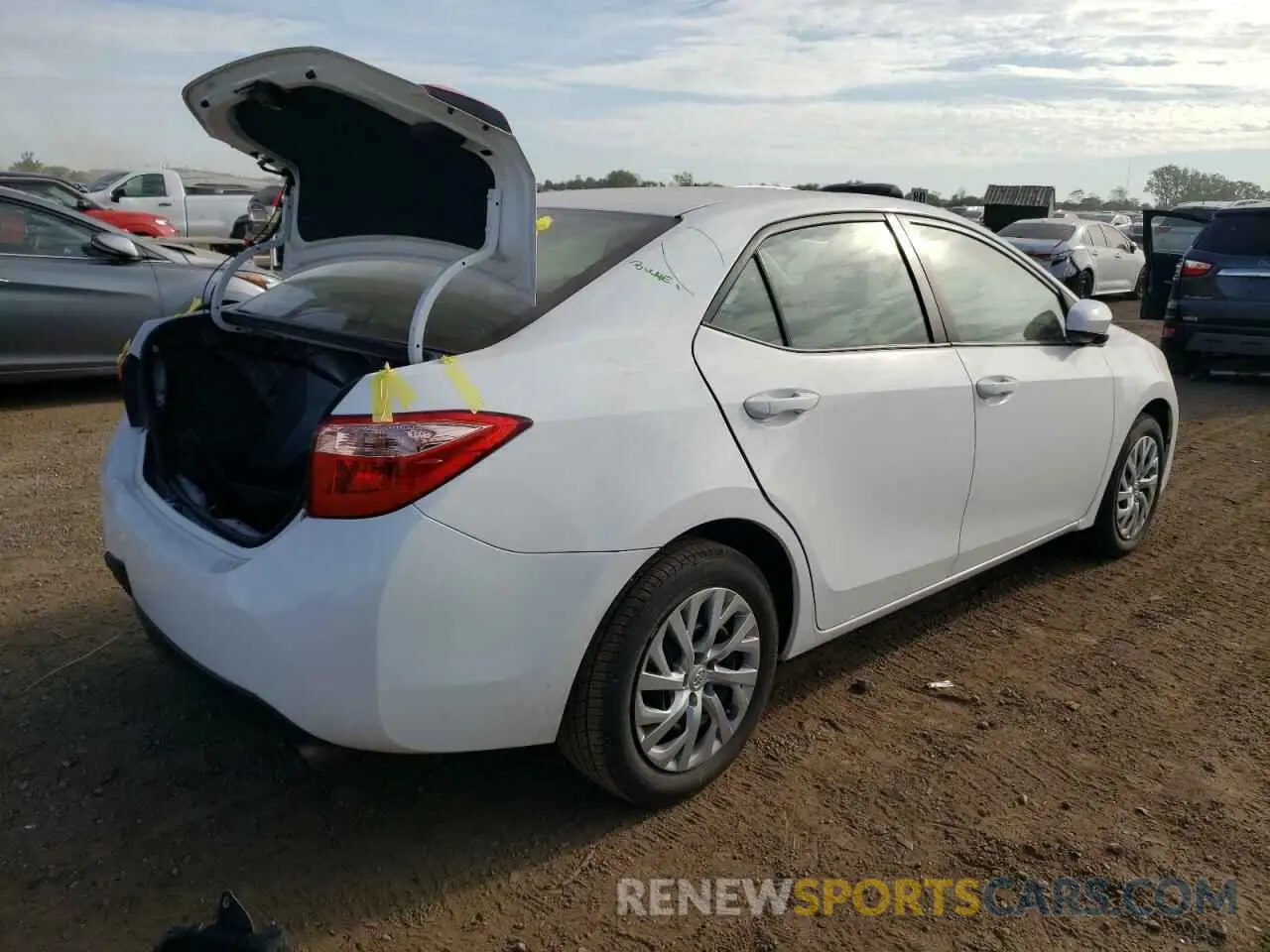 3 Photograph of a damaged car 2T1BURHE3KC166989 TOYOTA COROLLA 2019