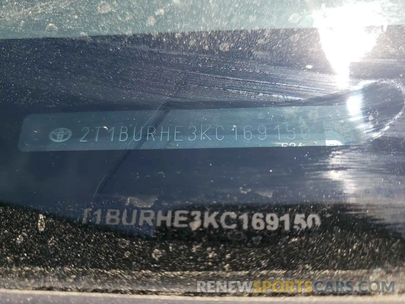 10 Photograph of a damaged car 2T1BURHE3KC169150 TOYOTA COROLLA 2019