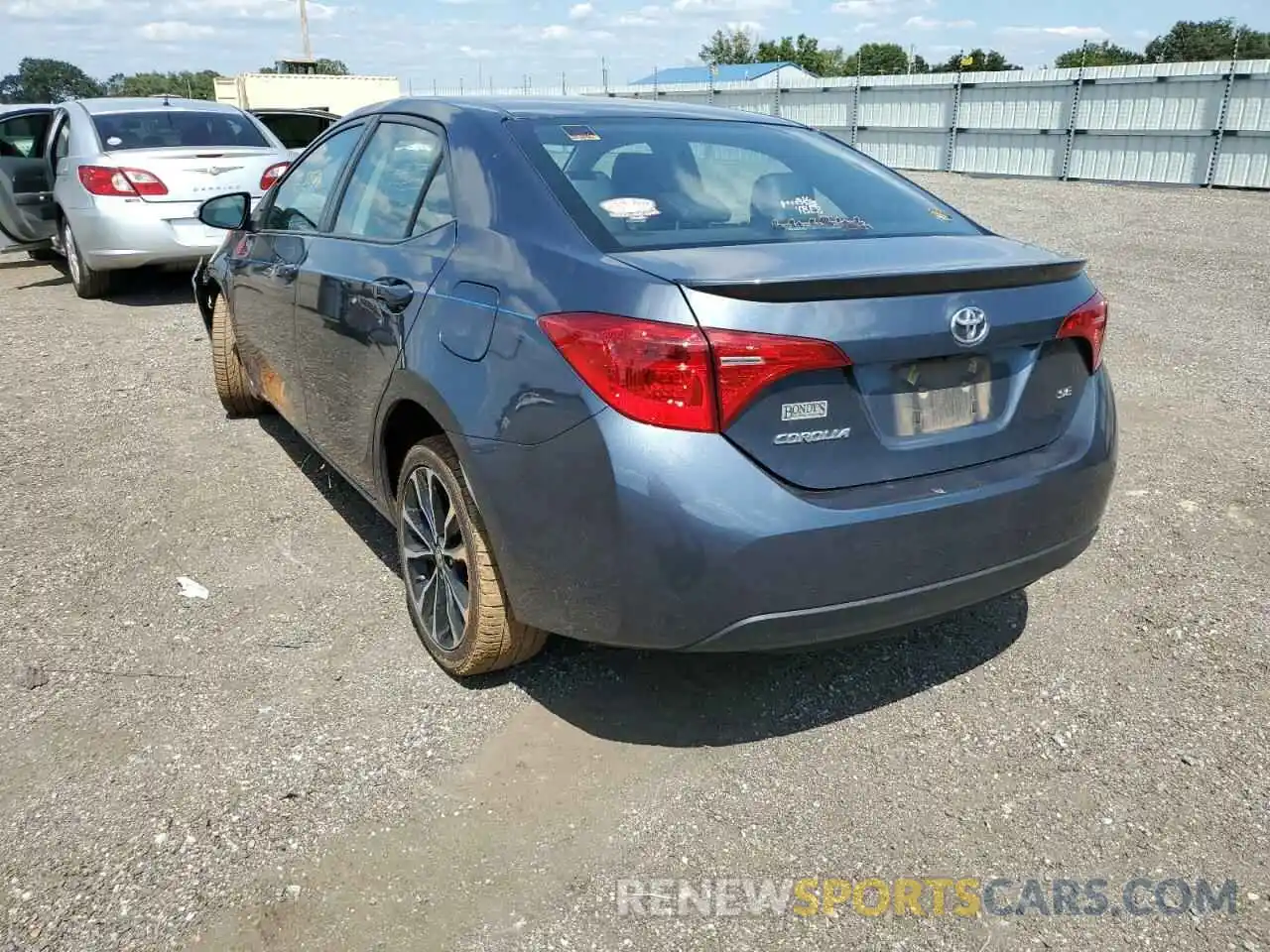 3 Photograph of a damaged car 2T1BURHE3KC171142 TOYOTA COROLLA 2019