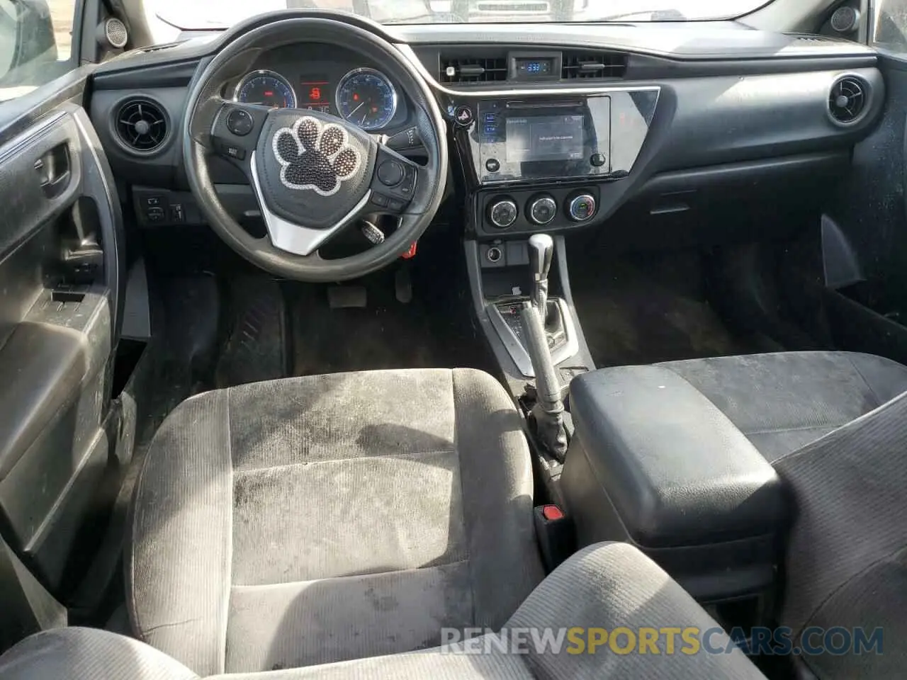 8 Photograph of a damaged car 2T1BURHE3KC173523 TOYOTA COROLLA 2019