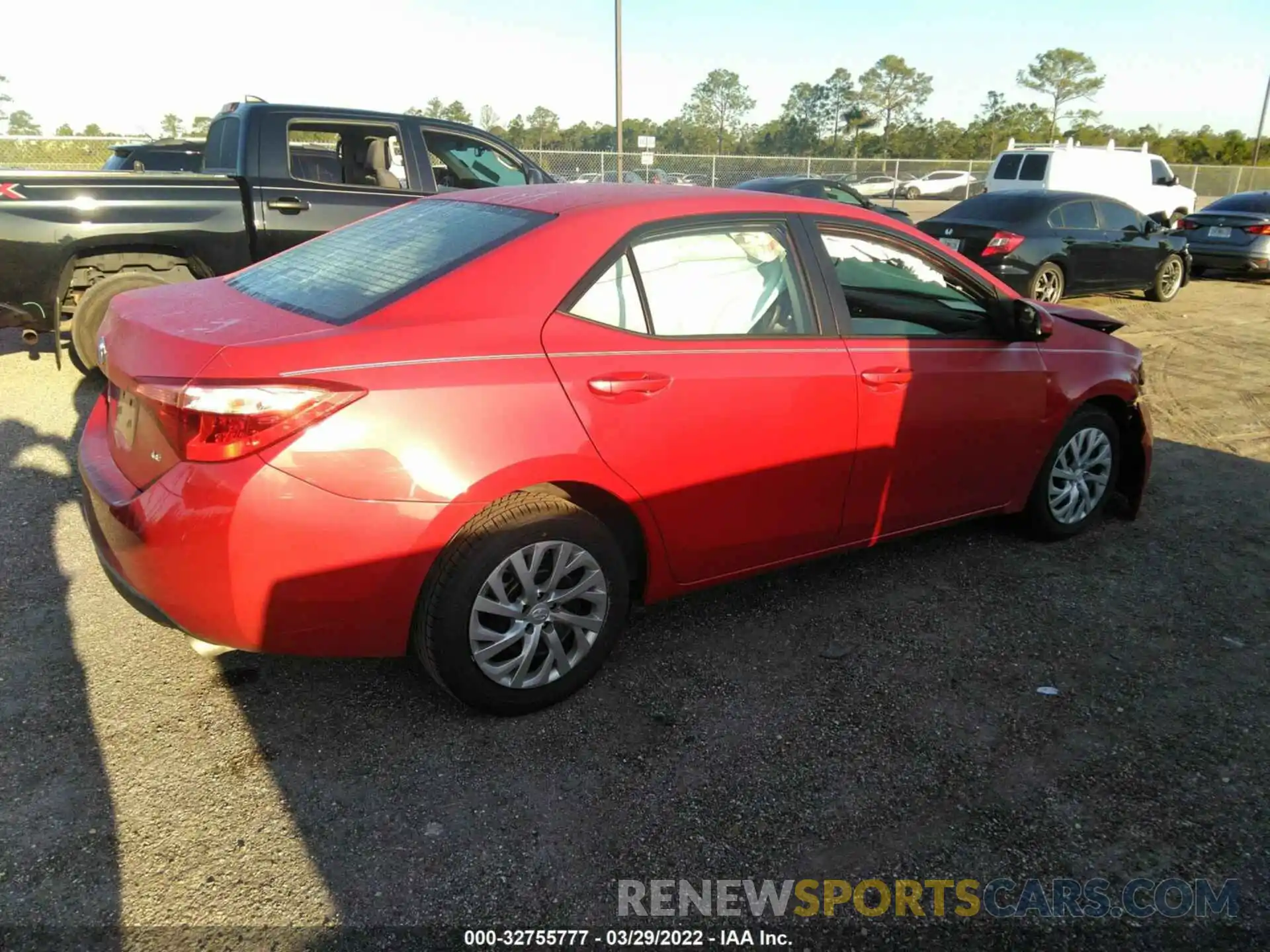 4 Photograph of a damaged car 2T1BURHE3KC180701 TOYOTA COROLLA 2019