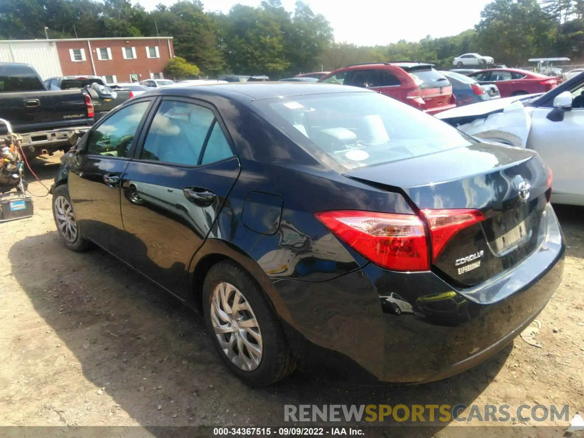 3 Photograph of a damaged car 2T1BURHE3KC198146 TOYOTA COROLLA 2019