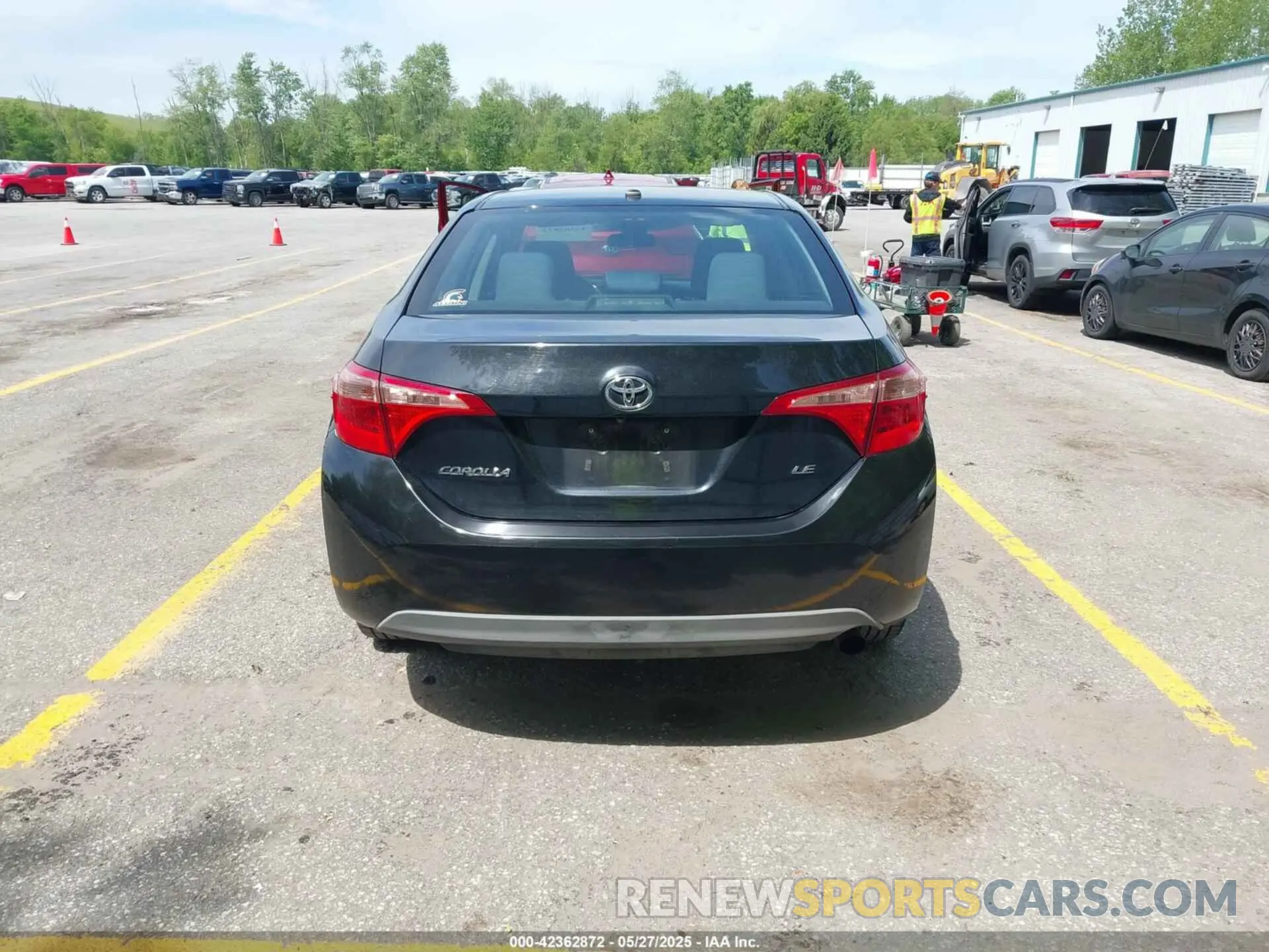 16 Photograph of a damaged car 2T1BURHE3KC199300 TOYOTA COROLLA 2019