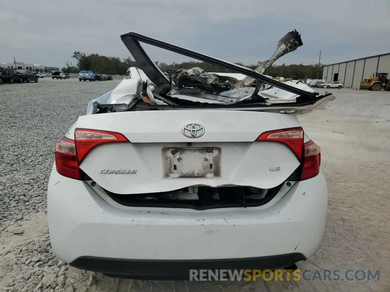 6 Photograph of a damaged car 2T1BURHE3KC199958 TOYOTA COROLLA 2019