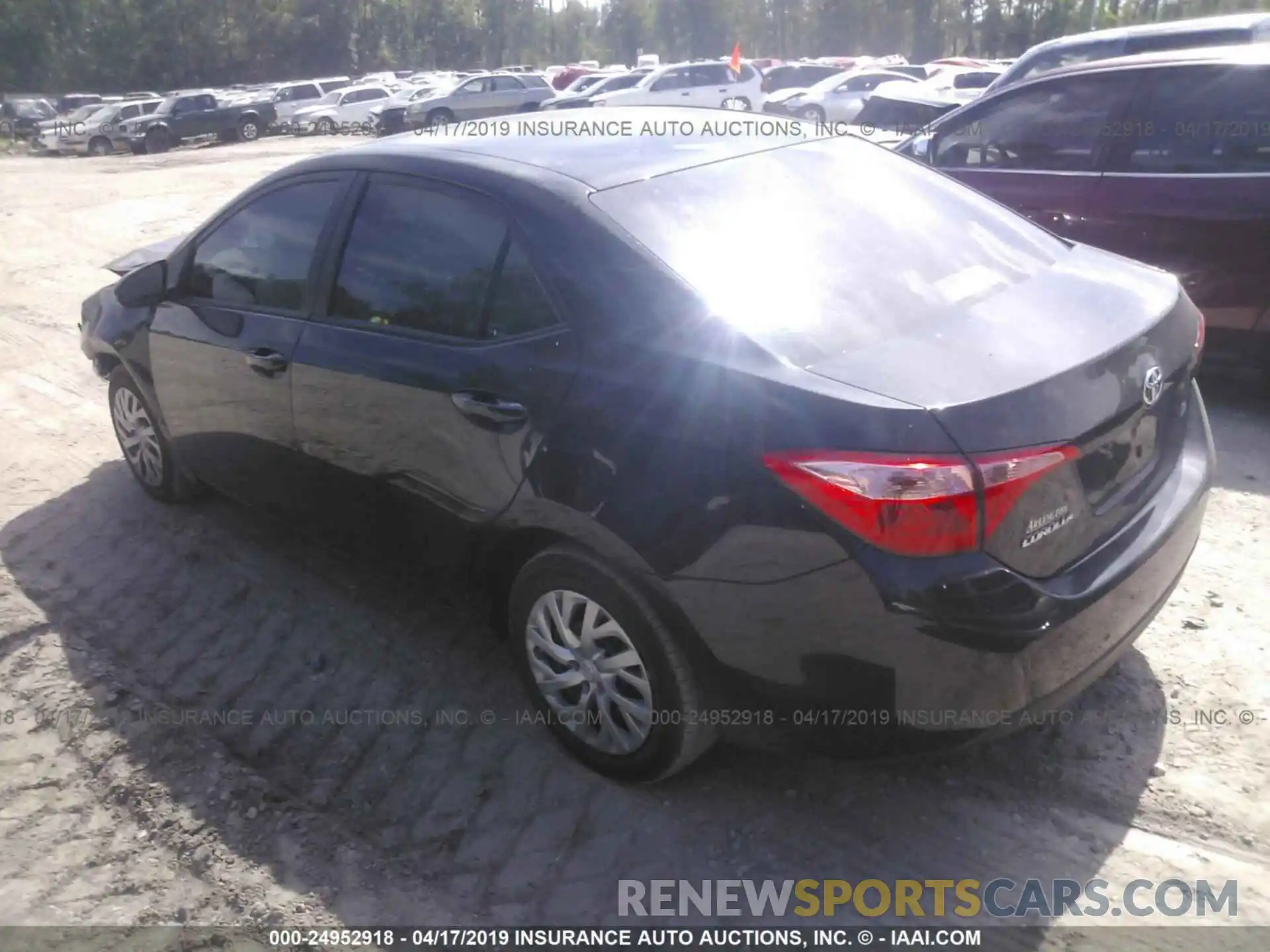 3 Photograph of a damaged car 2T1BURHE3KC202048 TOYOTA COROLLA 2019