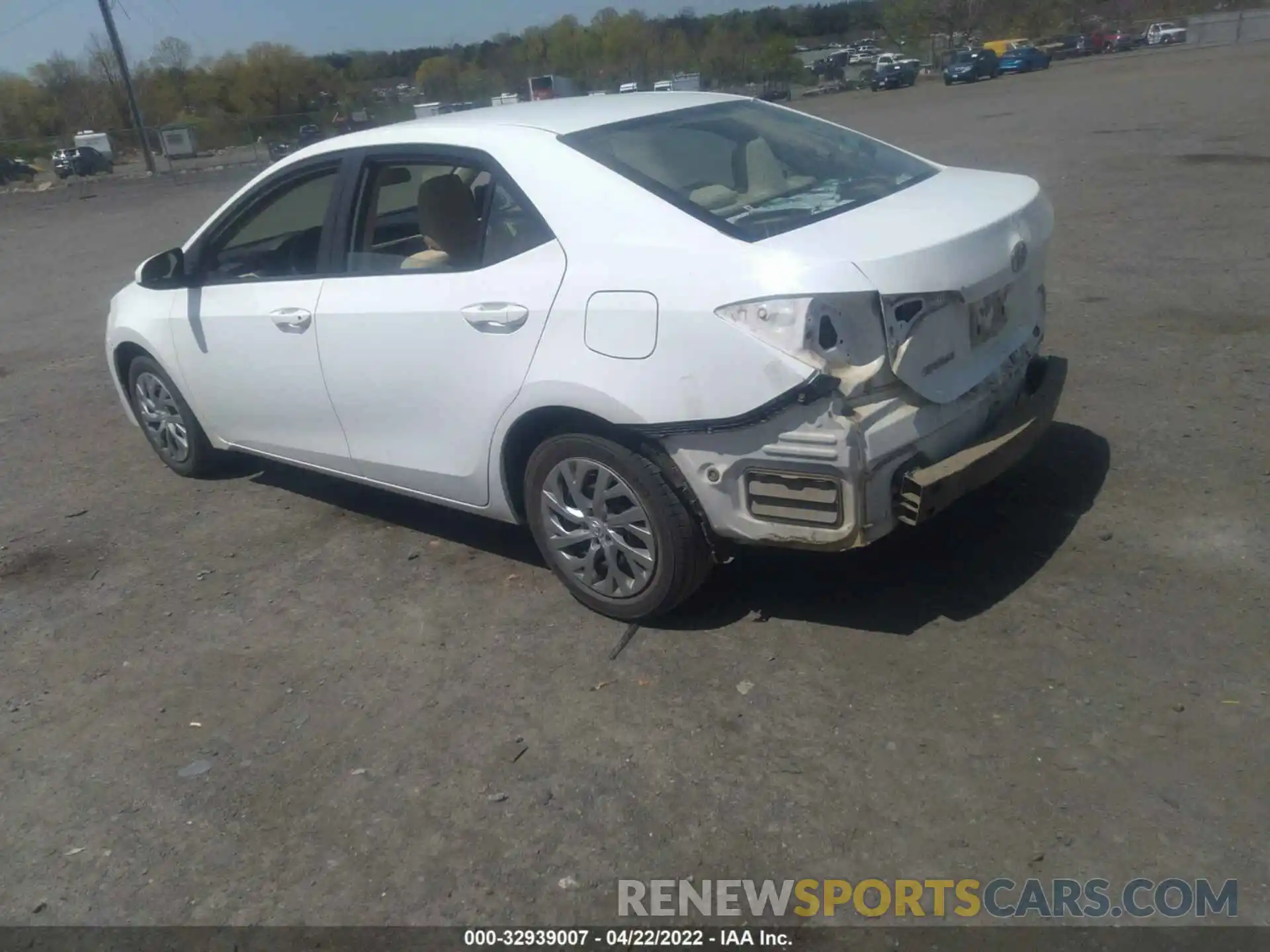 3 Photograph of a damaged car 2T1BURHE3KC203135 TOYOTA COROLLA 2019