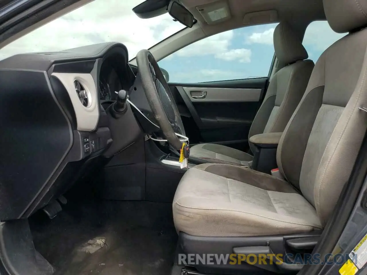 7 Photograph of a damaged car 2T1BURHE3KC205516 TOYOTA COROLLA 2019