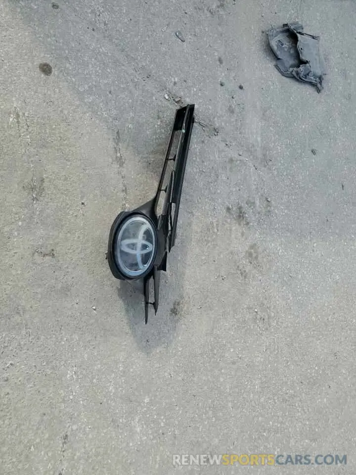 12 Photograph of a damaged car 2T1BURHE3KC207816 TOYOTA COROLLA 2019