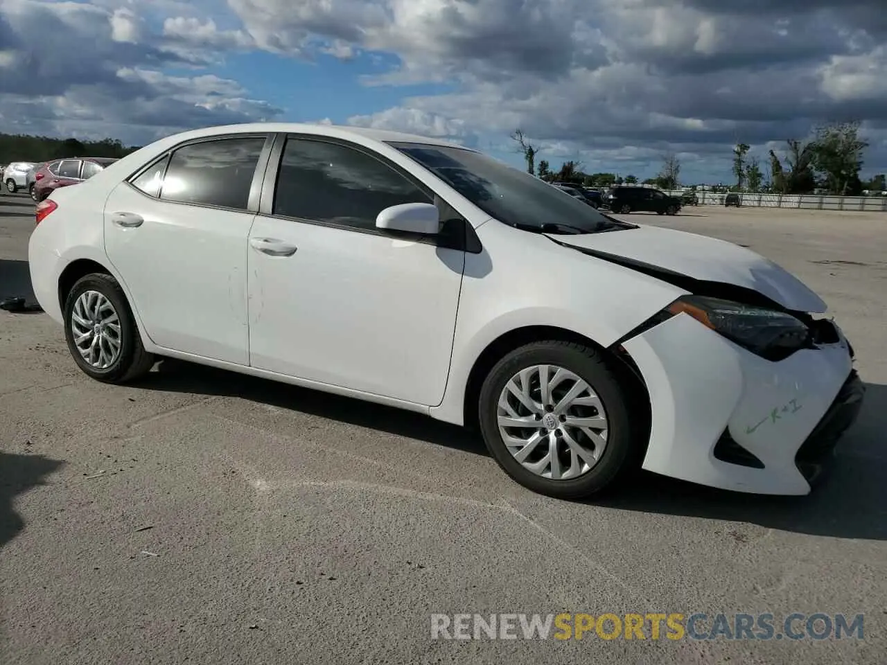 4 Photograph of a damaged car 2T1BURHE3KC207816 TOYOTA COROLLA 2019