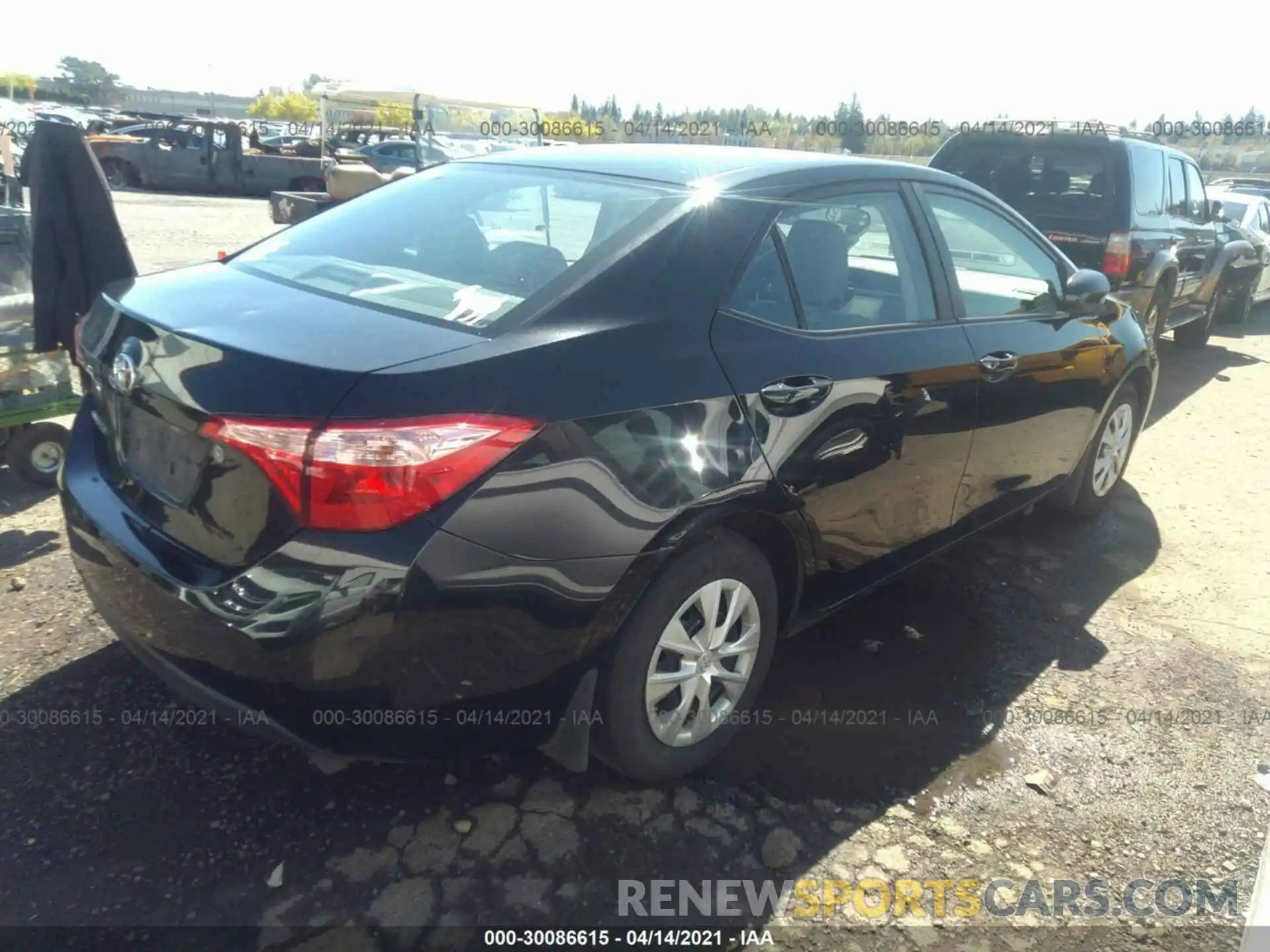 4 Photograph of a damaged car 2T1BURHE3KC209467 TOYOTA COROLLA 2019