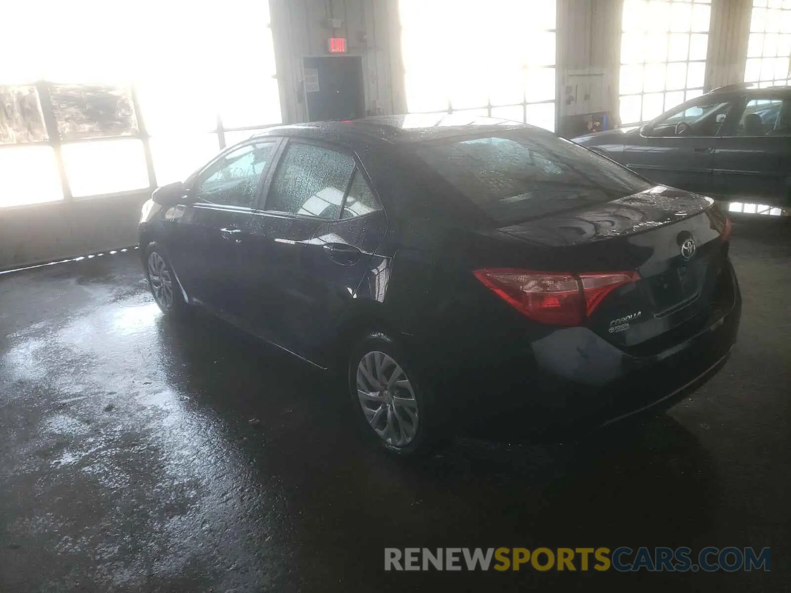 3 Photograph of a damaged car 2T1BURHE3KC214040 TOYOTA COROLLA 2019