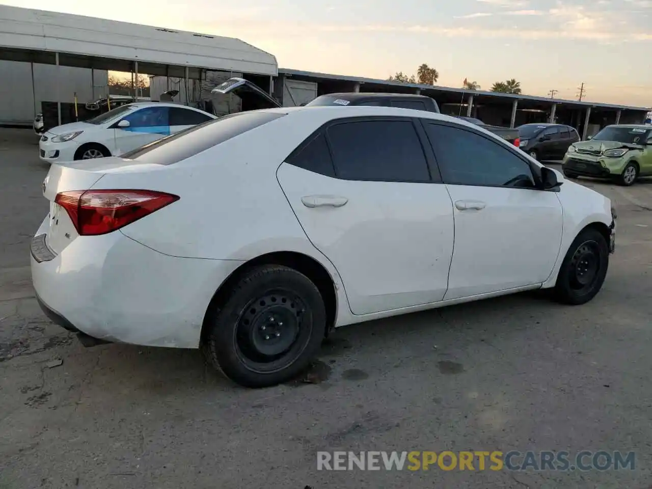 3 Photograph of a damaged car 2T1BURHE3KC216614 TOYOTA COROLLA 2019