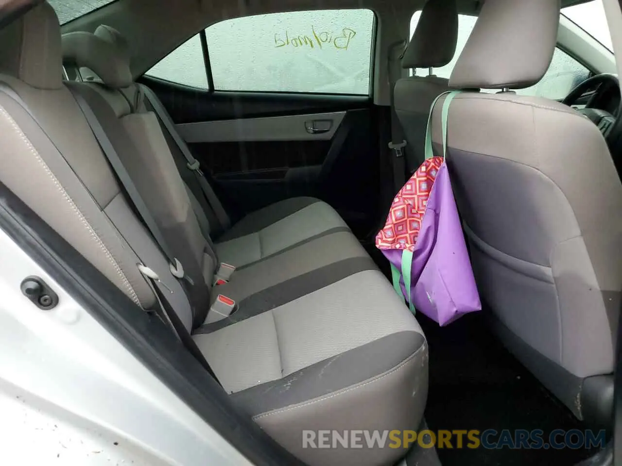 10 Photograph of a damaged car 2T1BURHE3KC216998 TOYOTA COROLLA 2019