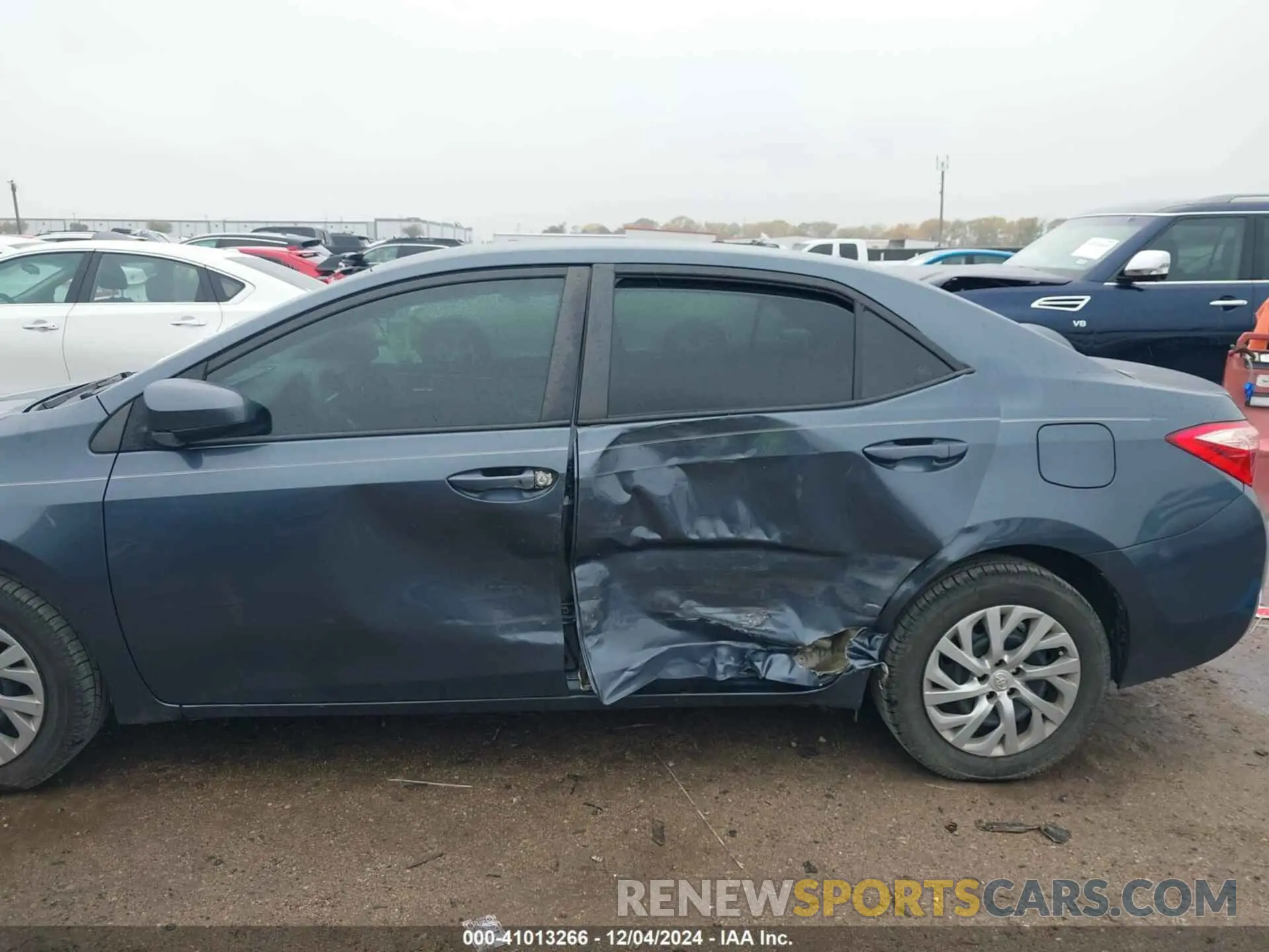 14 Photograph of a damaged car 2T1BURHE3KC219402 TOYOTA COROLLA 2019