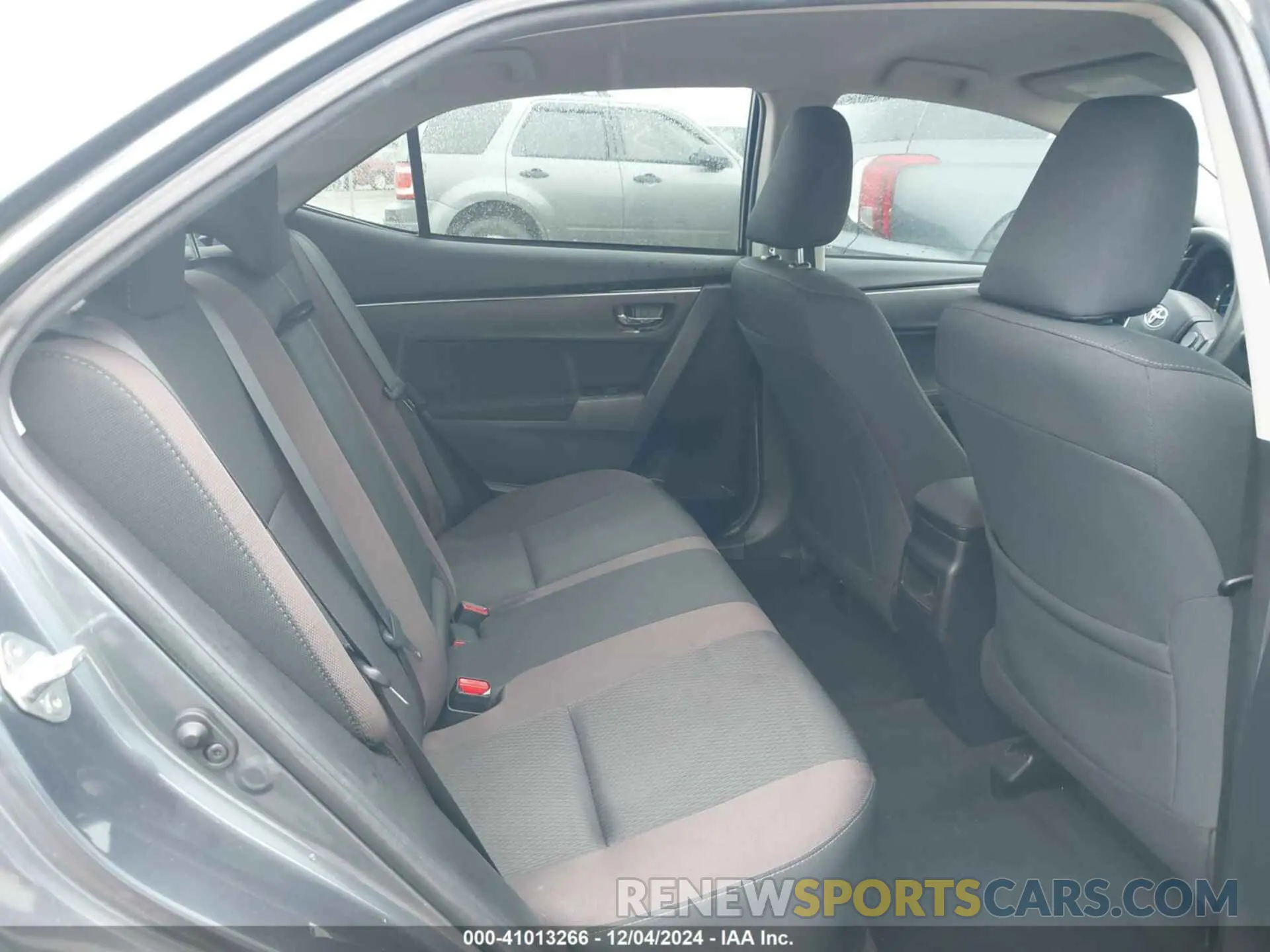8 Photograph of a damaged car 2T1BURHE3KC219402 TOYOTA COROLLA 2019