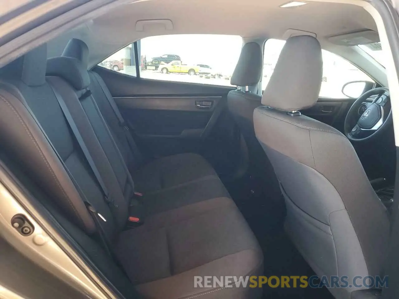 10 Photograph of a damaged car 2T1BURHE3KC223238 TOYOTA COROLLA 2019