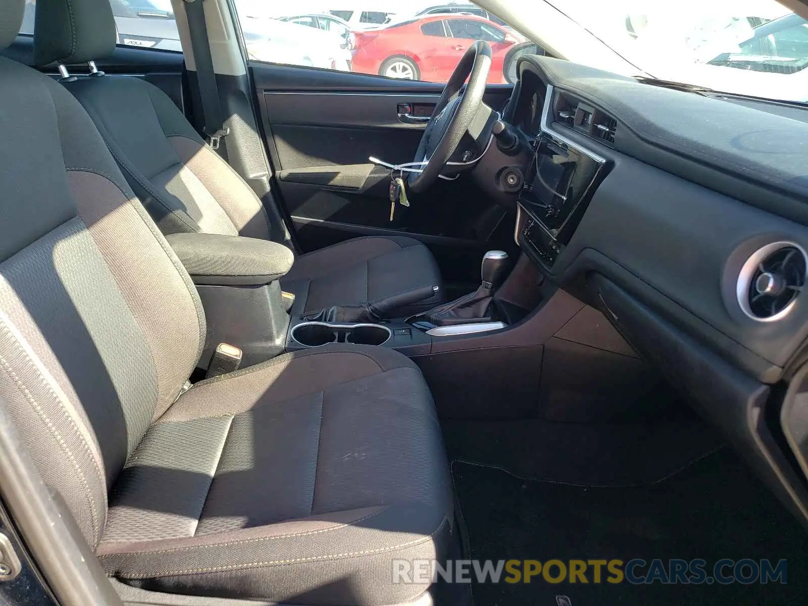 5 Photograph of a damaged car 2T1BURHE3KC223966 TOYOTA COROLLA 2019