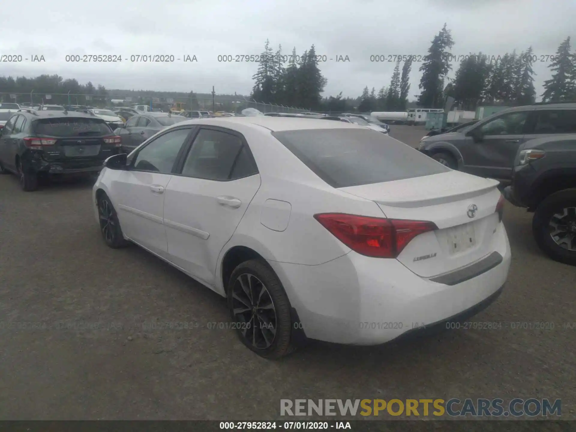 3 Photograph of a damaged car 2T1BURHE3KC227757 TOYOTA COROLLA 2019