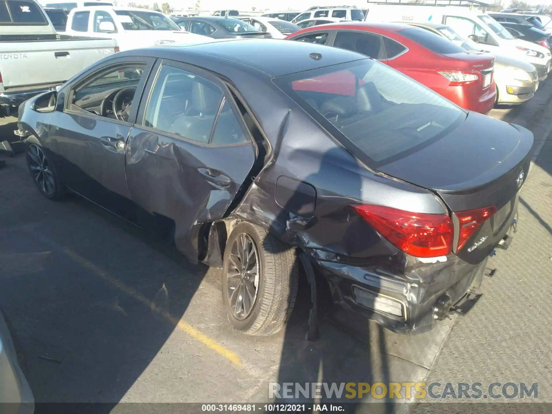 3 Photograph of a damaged car 2T1BURHE3KC232036 TOYOTA COROLLA 2019