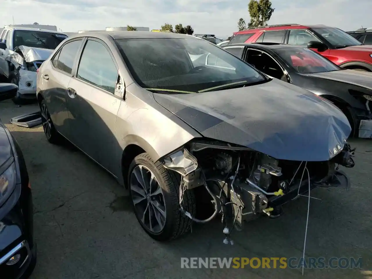 4 Photograph of a damaged car 2T1BURHE3KC237379 TOYOTA COROLLA 2019