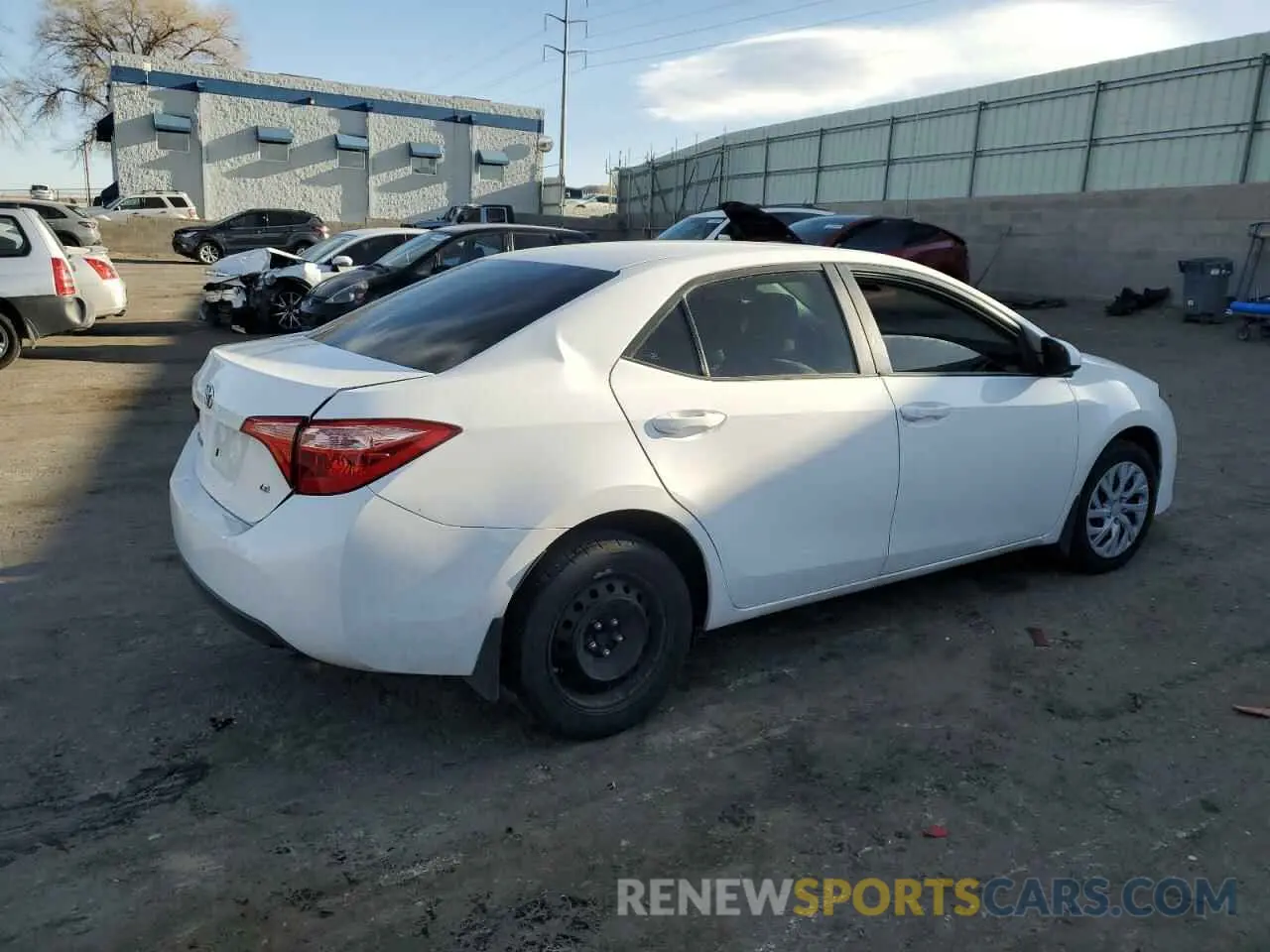 3 Photograph of a damaged car 2T1BURHE3KC244915 TOYOTA COROLLA 2019