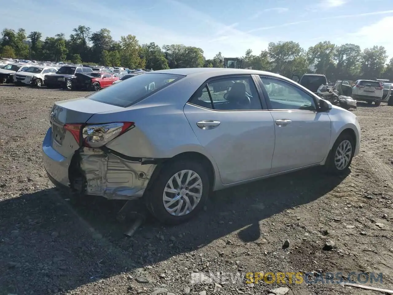 3 Photograph of a damaged car 2T1BURHE3KC245515 TOYOTA COROLLA 2019