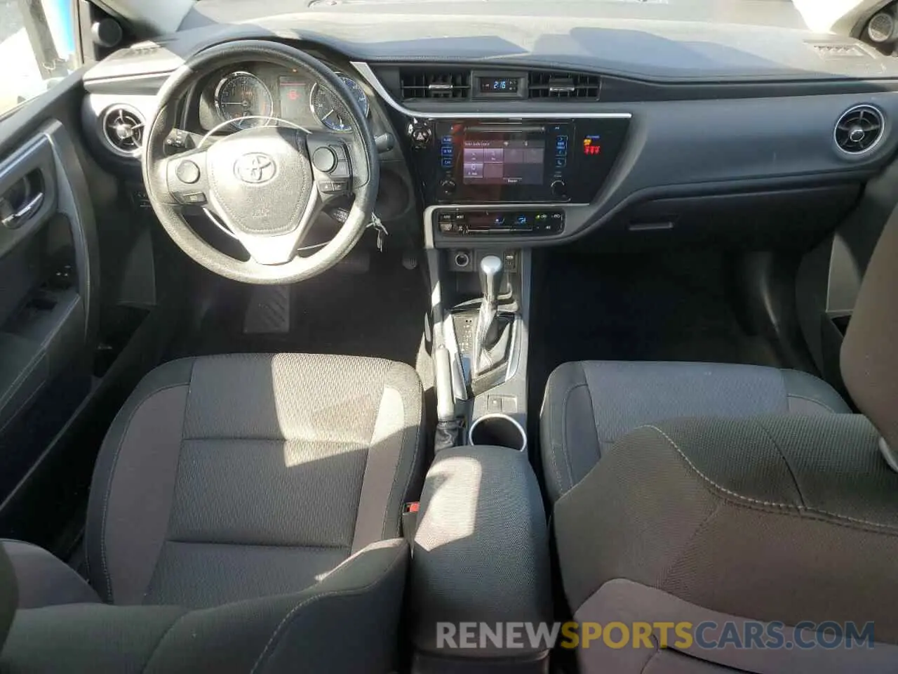 8 Photograph of a damaged car 2T1BURHE4KC126565 TOYOTA COROLLA 2019