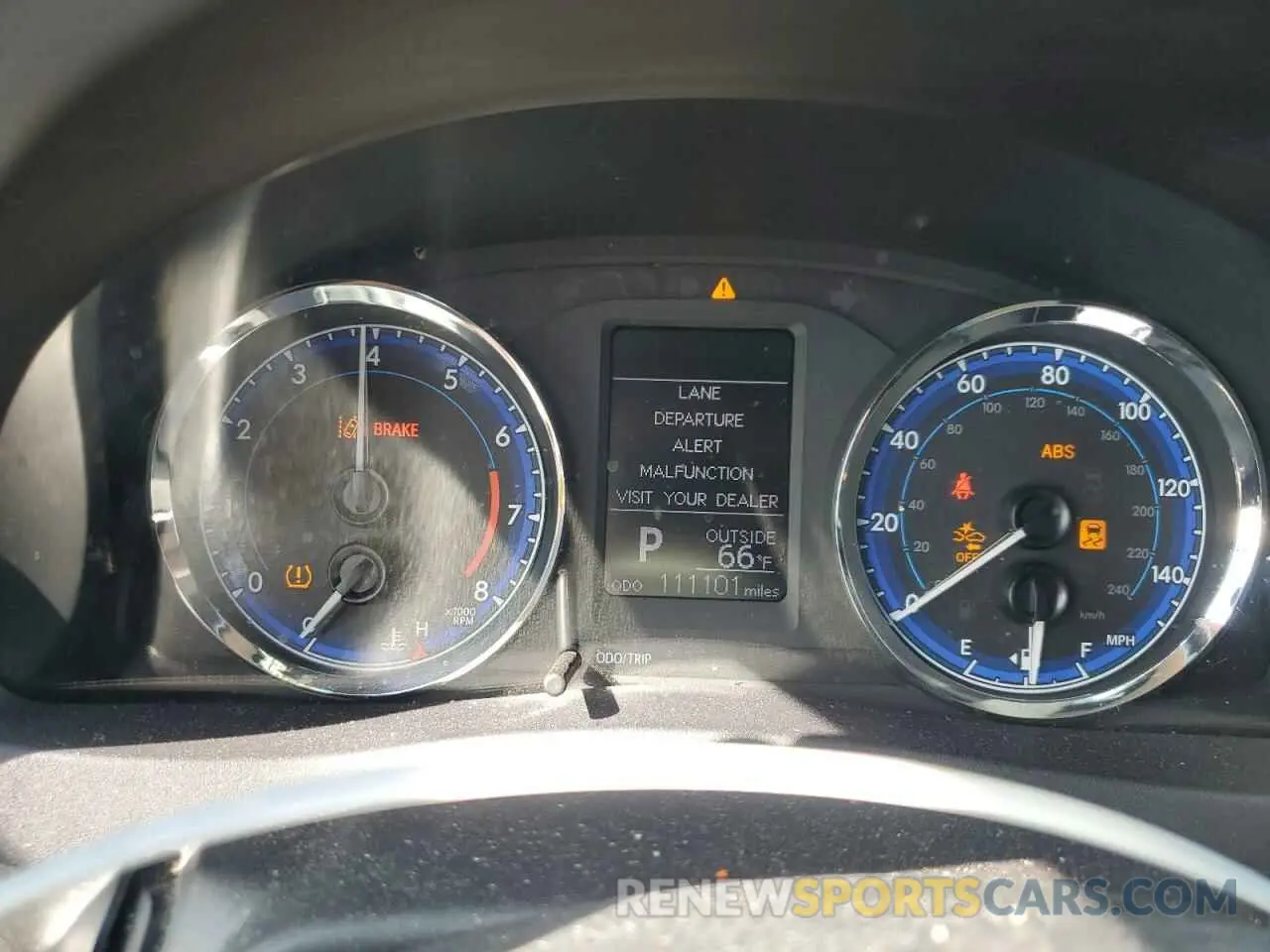 9 Photograph of a damaged car 2T1BURHE4KC126565 TOYOTA COROLLA 2019
