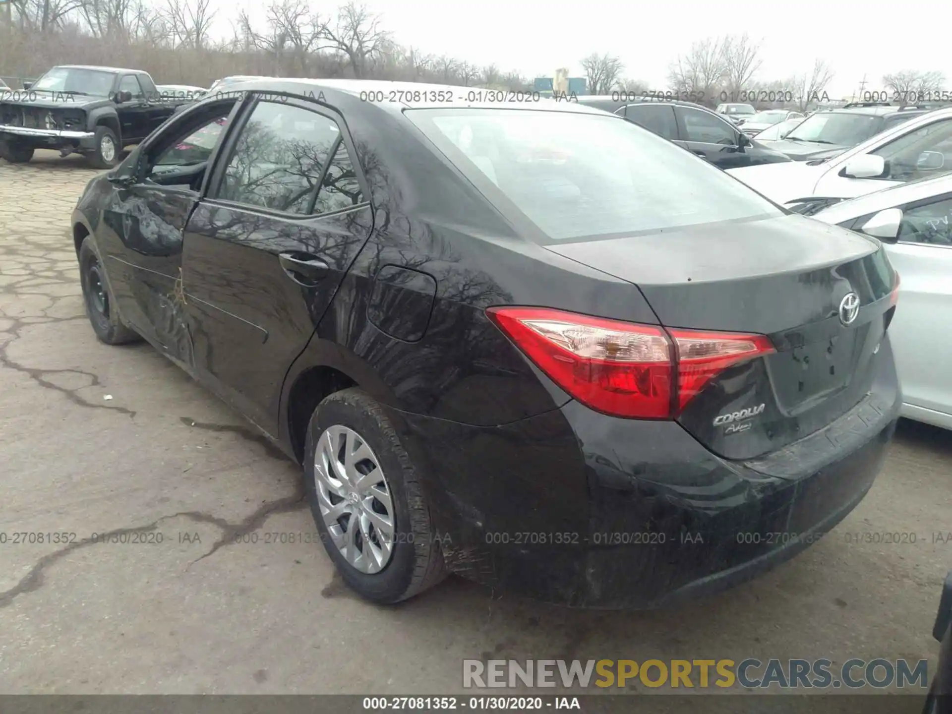 3 Photograph of a damaged car 2T1BURHE4KC128185 TOYOTA COROLLA 2019