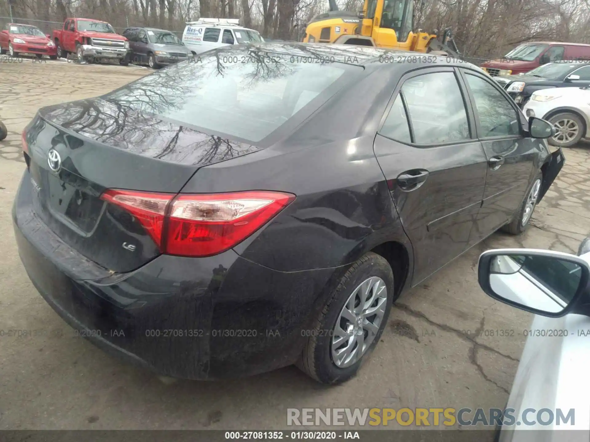 4 Photograph of a damaged car 2T1BURHE4KC128185 TOYOTA COROLLA 2019