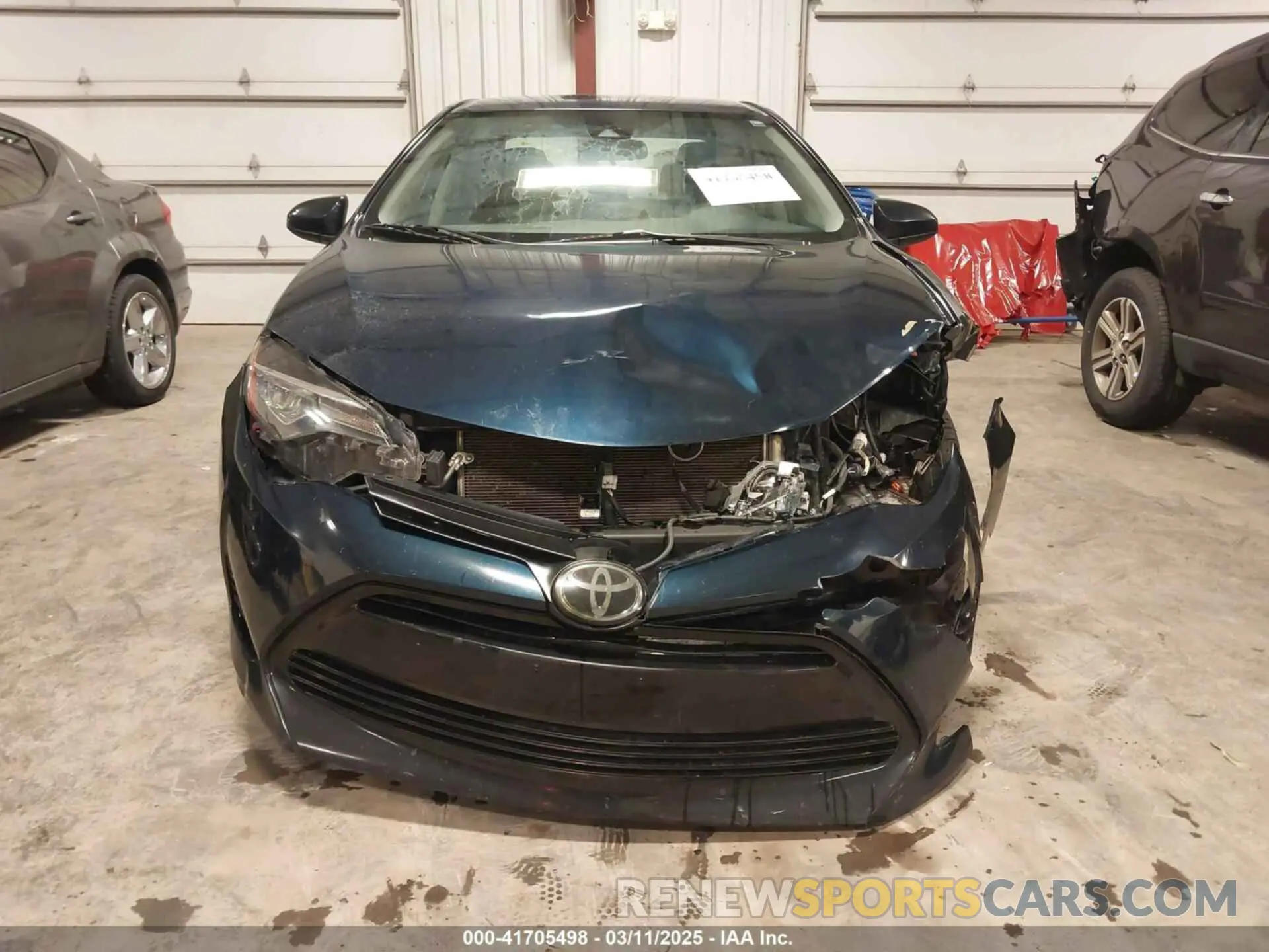 13 Photograph of a damaged car 2T1BURHE4KC129627 TOYOTA COROLLA 2019