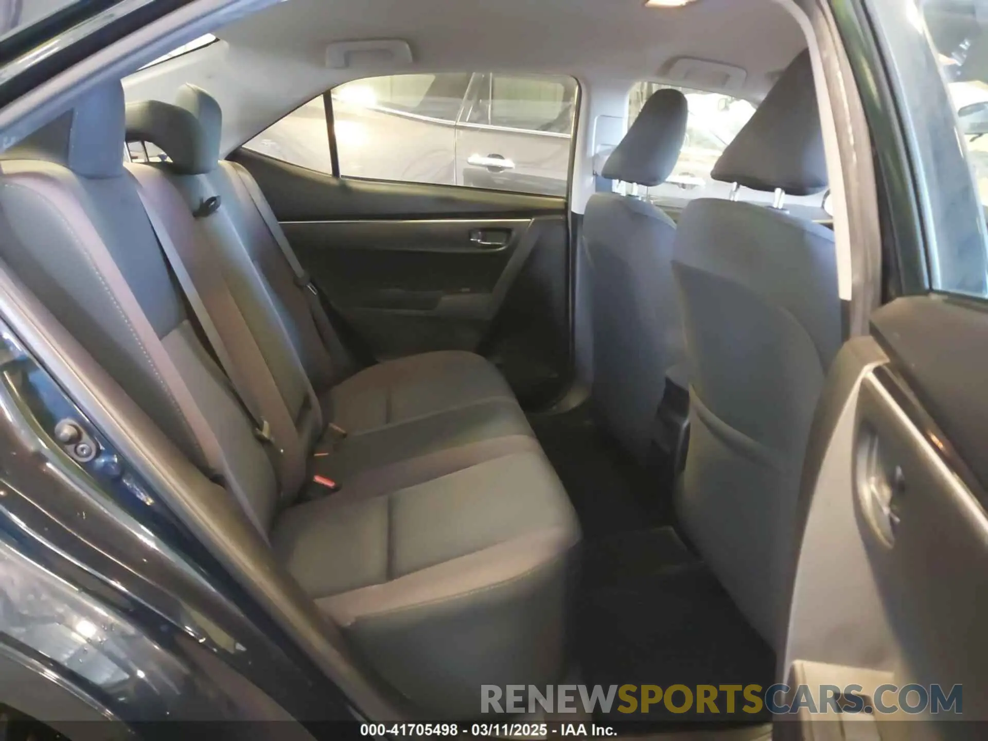 8 Photograph of a damaged car 2T1BURHE4KC129627 TOYOTA COROLLA 2019