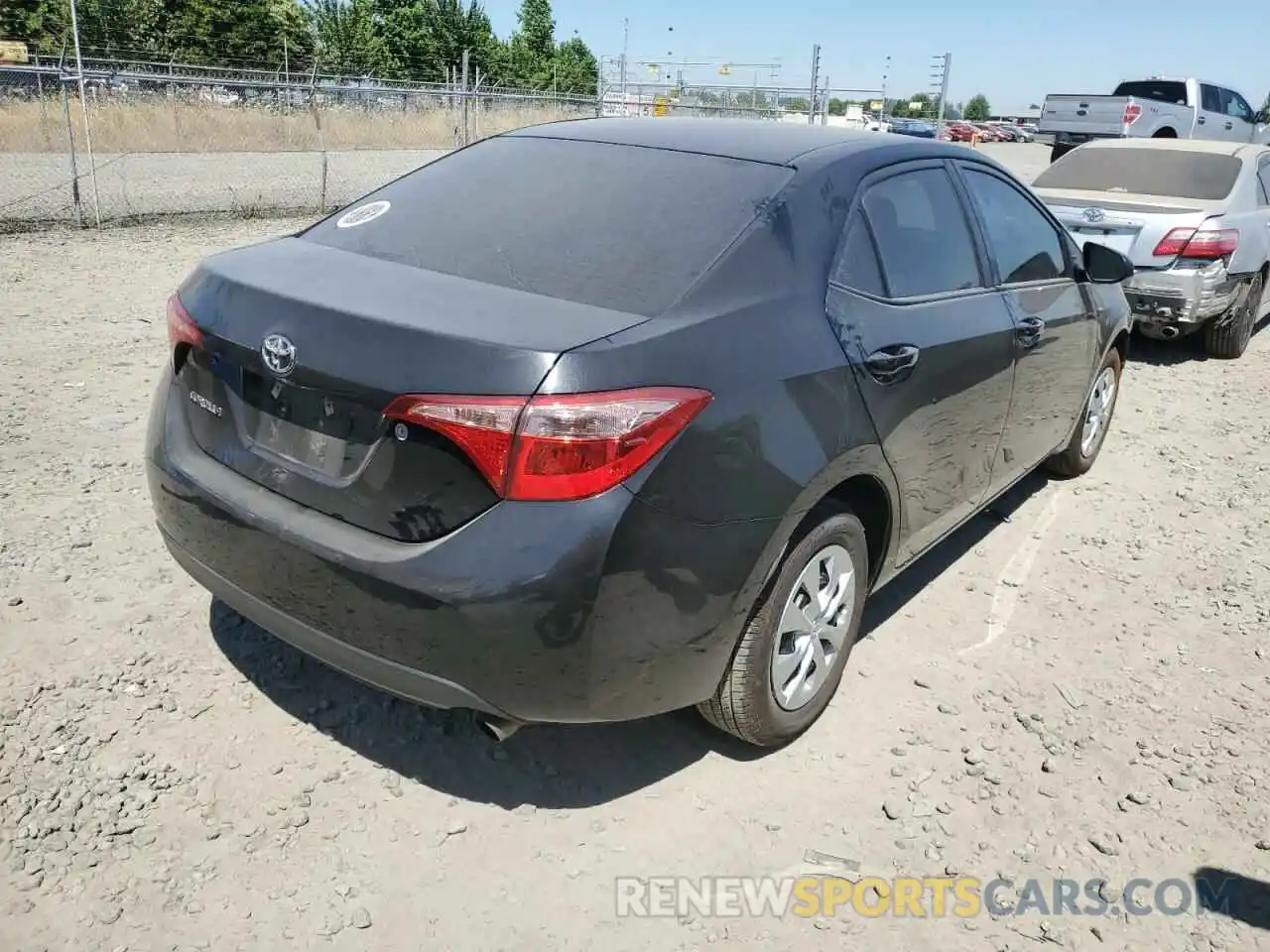 4 Photograph of a damaged car 2T1BURHE4KC131586 TOYOTA COROLLA 2019