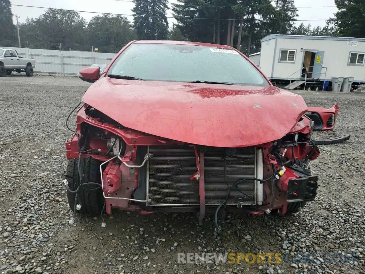 5 Photograph of a damaged car 2T1BURHE4KC133032 TOYOTA COROLLA 2019