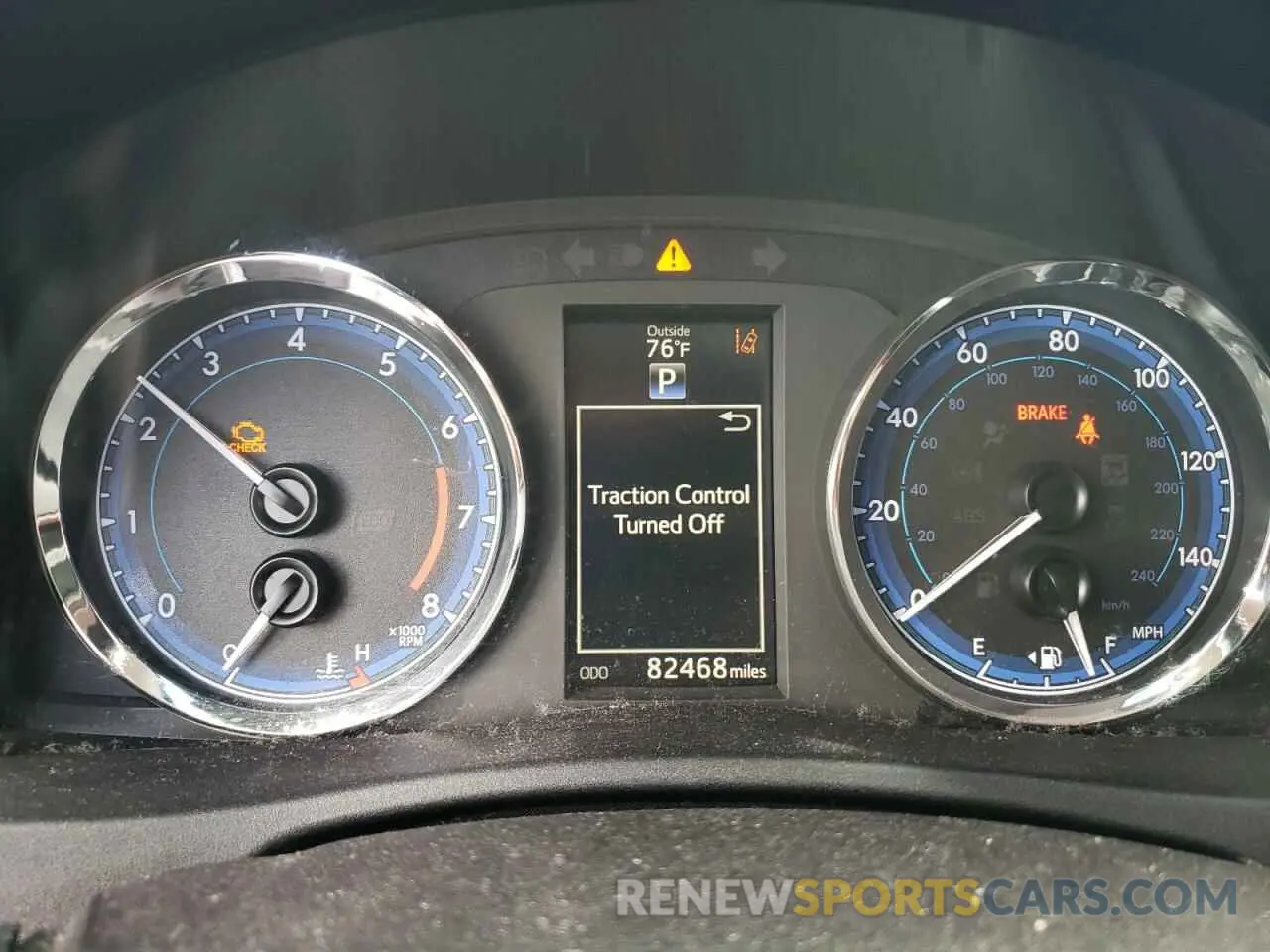 9 Photograph of a damaged car 2T1BURHE4KC133032 TOYOTA COROLLA 2019