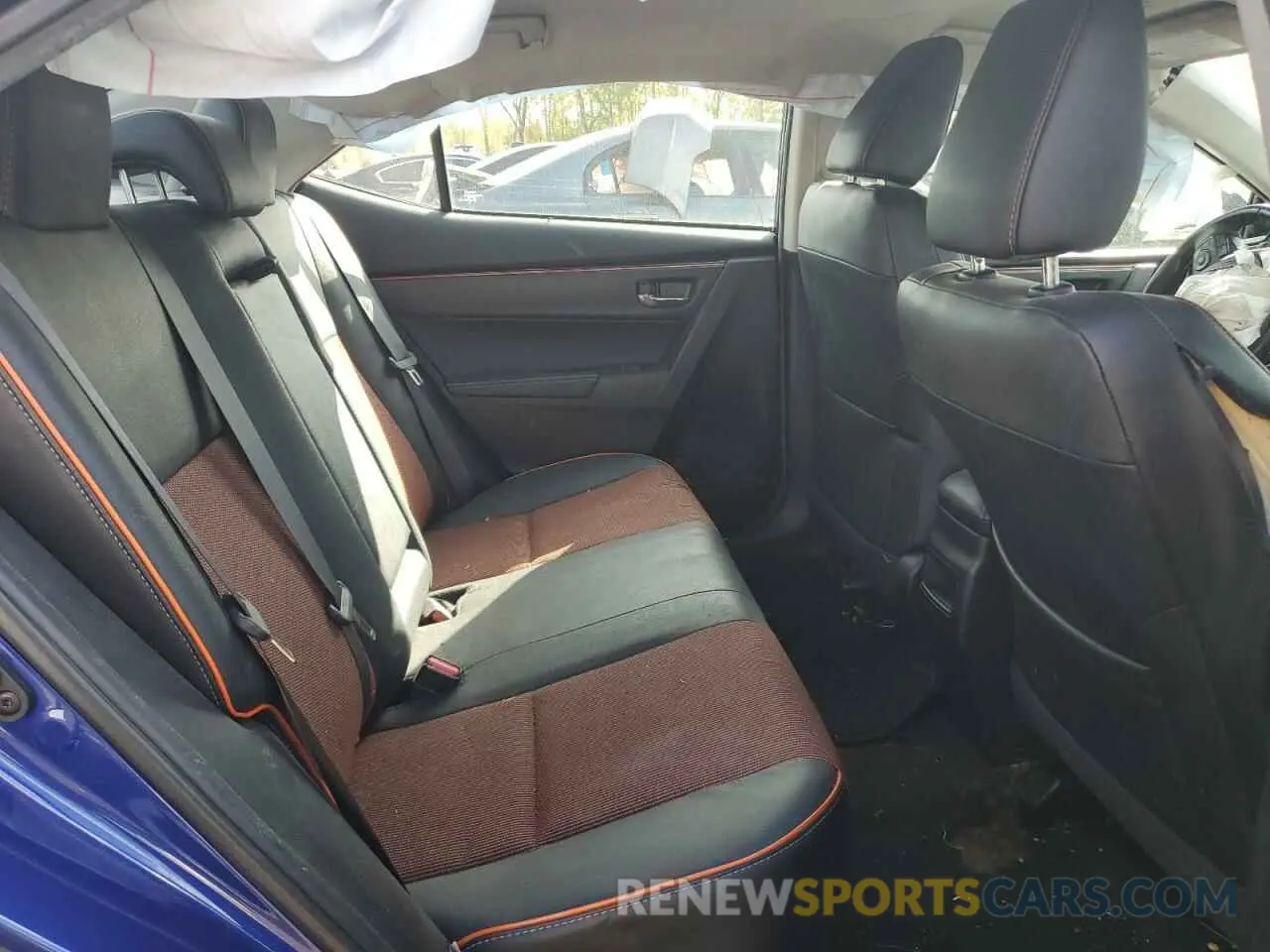 10 Photograph of a damaged car 2T1BURHE4KC135279 TOYOTA COROLLA 2019