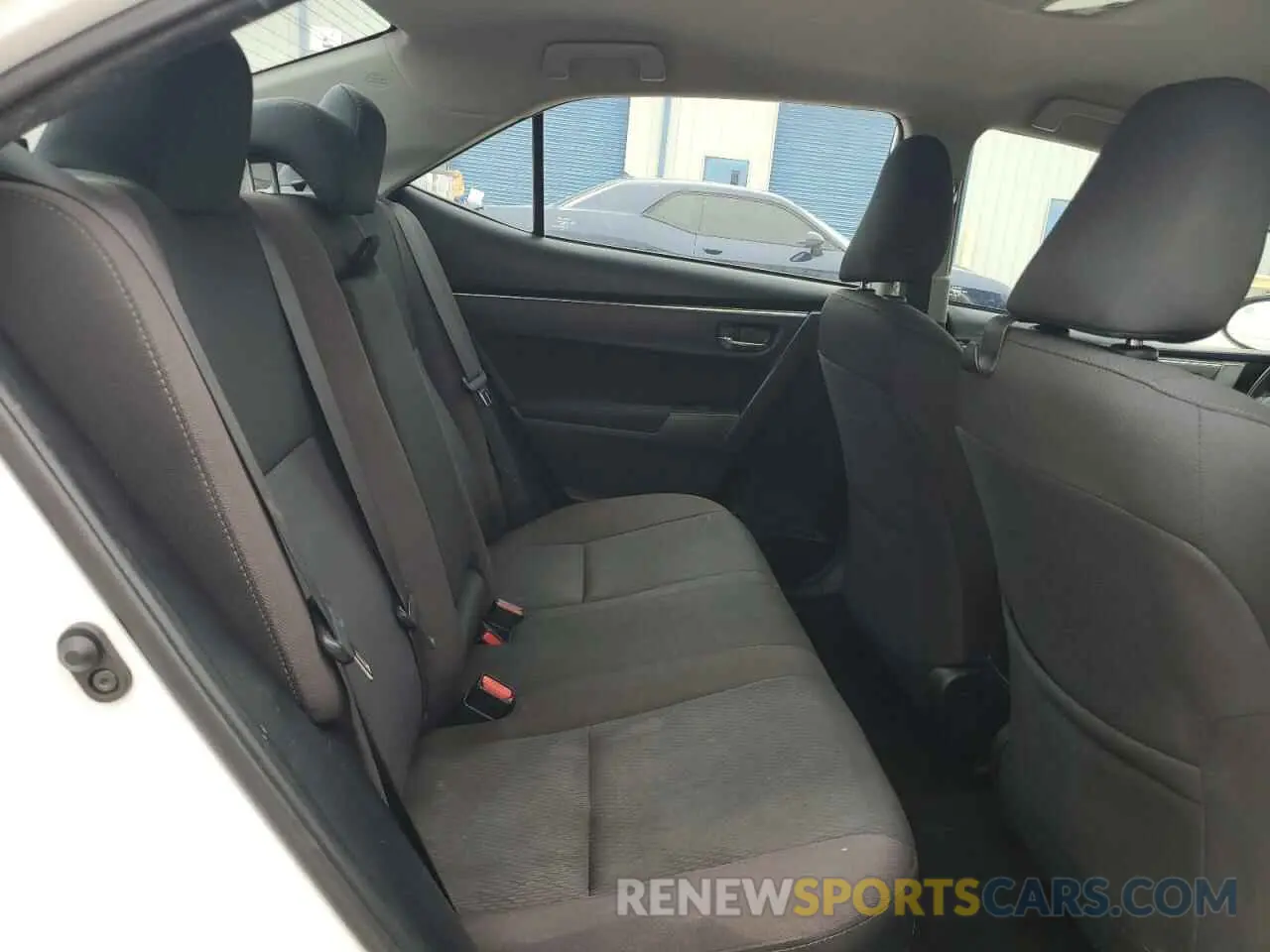 10 Photograph of a damaged car 2T1BURHE4KC136741 TOYOTA COROLLA 2019