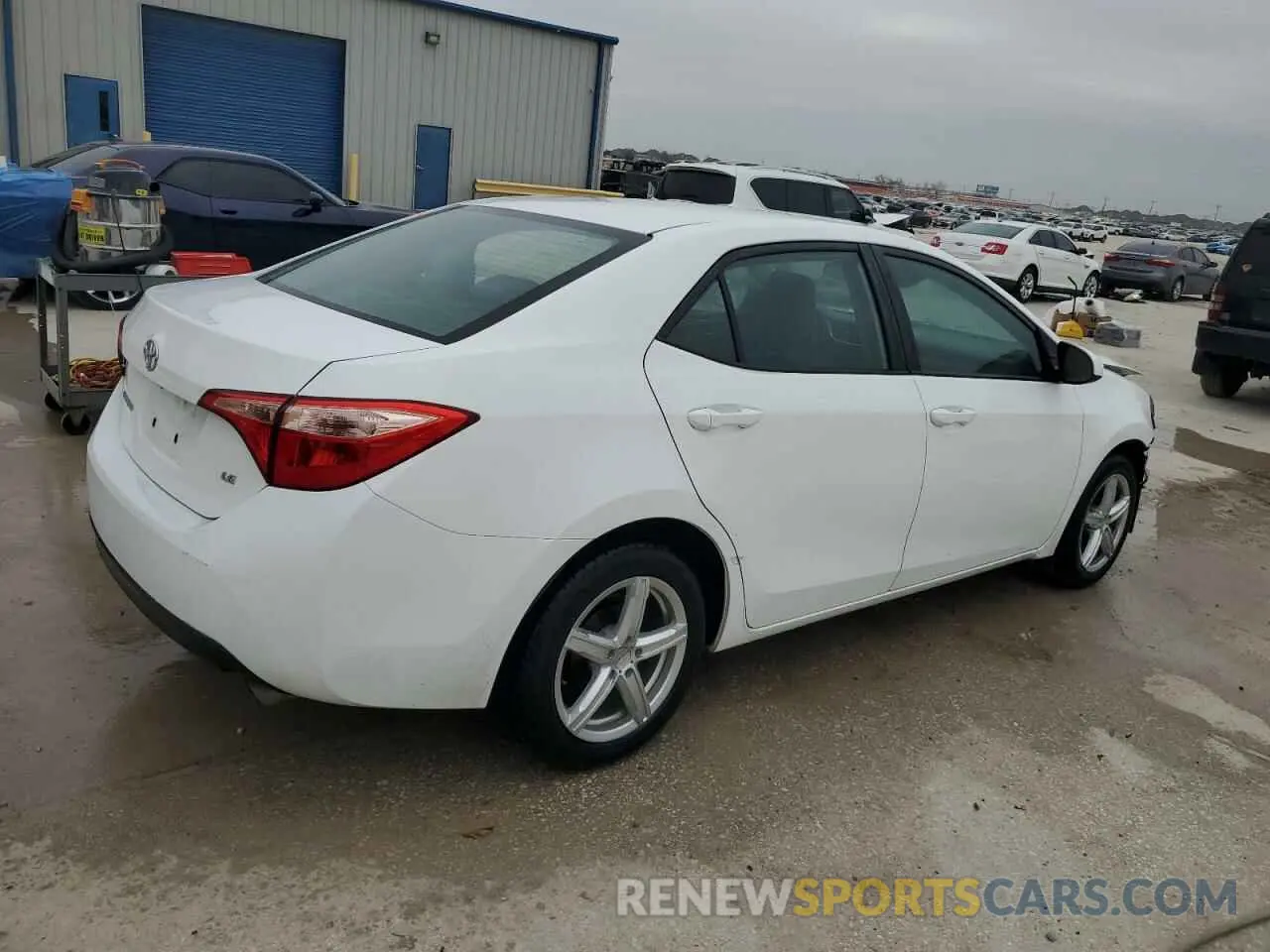 3 Photograph of a damaged car 2T1BURHE4KC136741 TOYOTA COROLLA 2019
