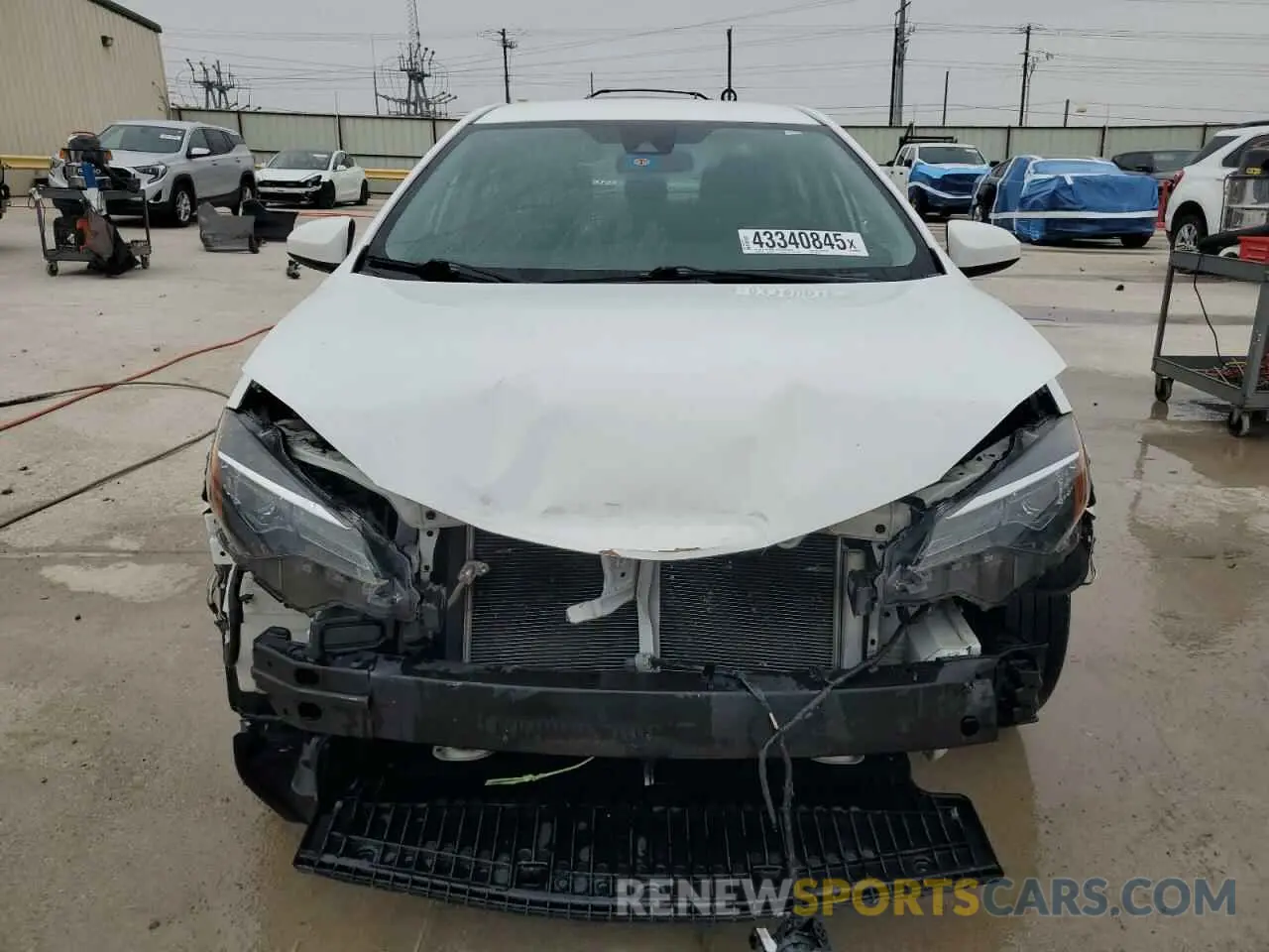 5 Photograph of a damaged car 2T1BURHE4KC136741 TOYOTA COROLLA 2019