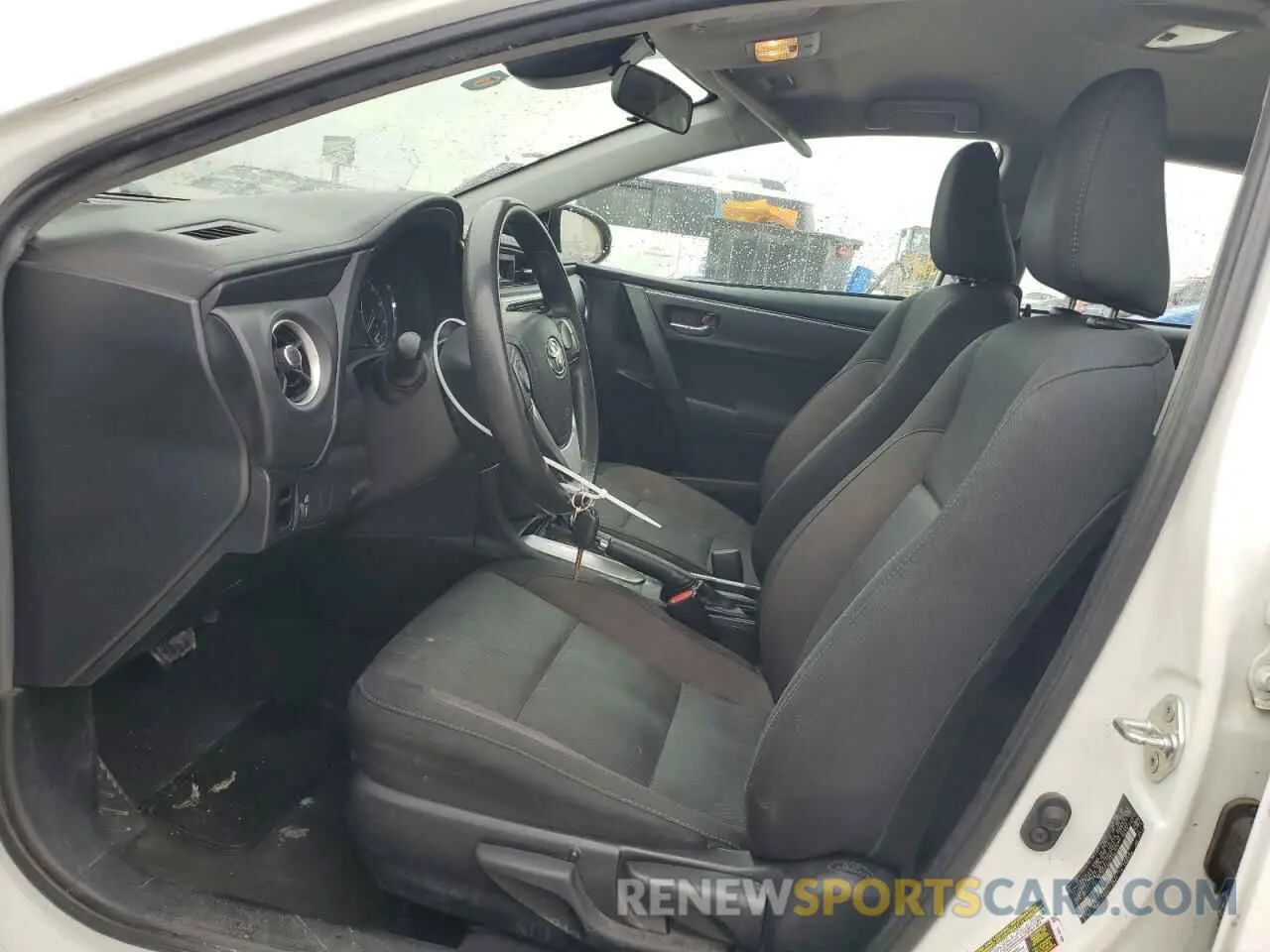 7 Photograph of a damaged car 2T1BURHE4KC136741 TOYOTA COROLLA 2019