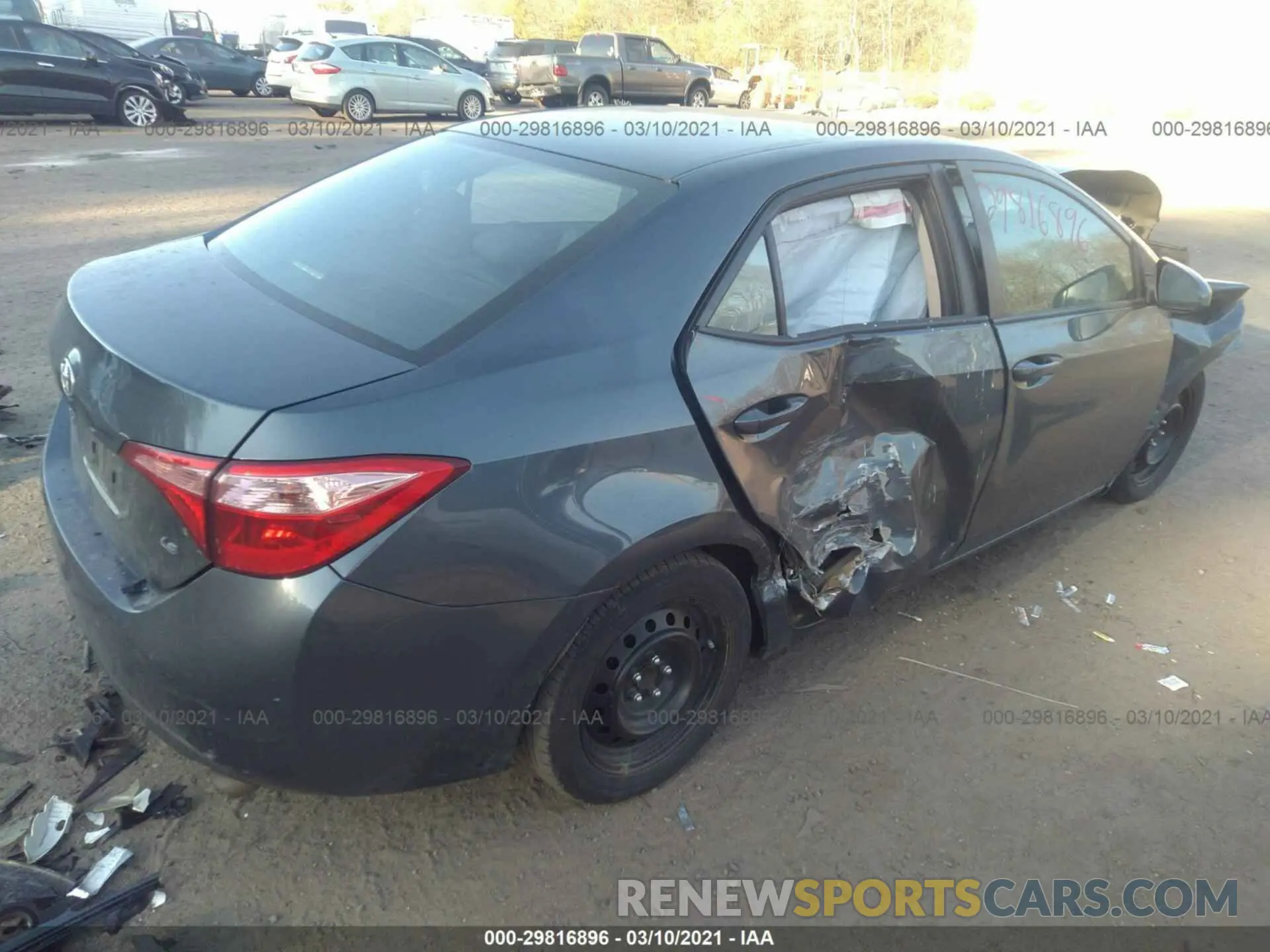 4 Photograph of a damaged car 2T1BURHE4KC137985 TOYOTA COROLLA 2019