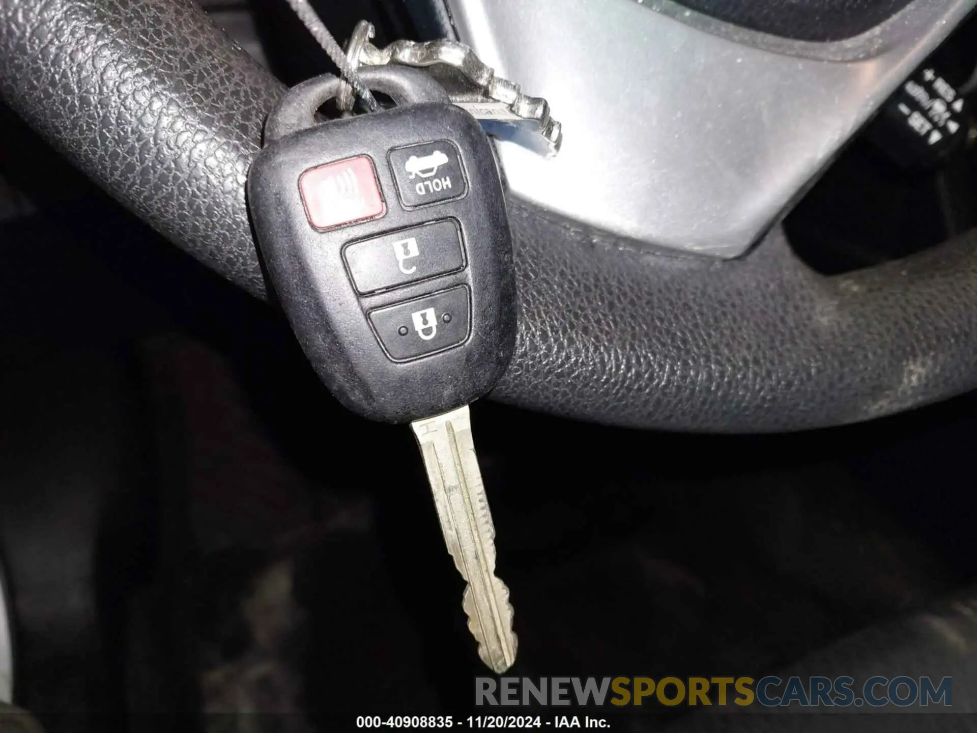11 Photograph of a damaged car 2T1BURHE4KC138585 TOYOTA COROLLA 2019