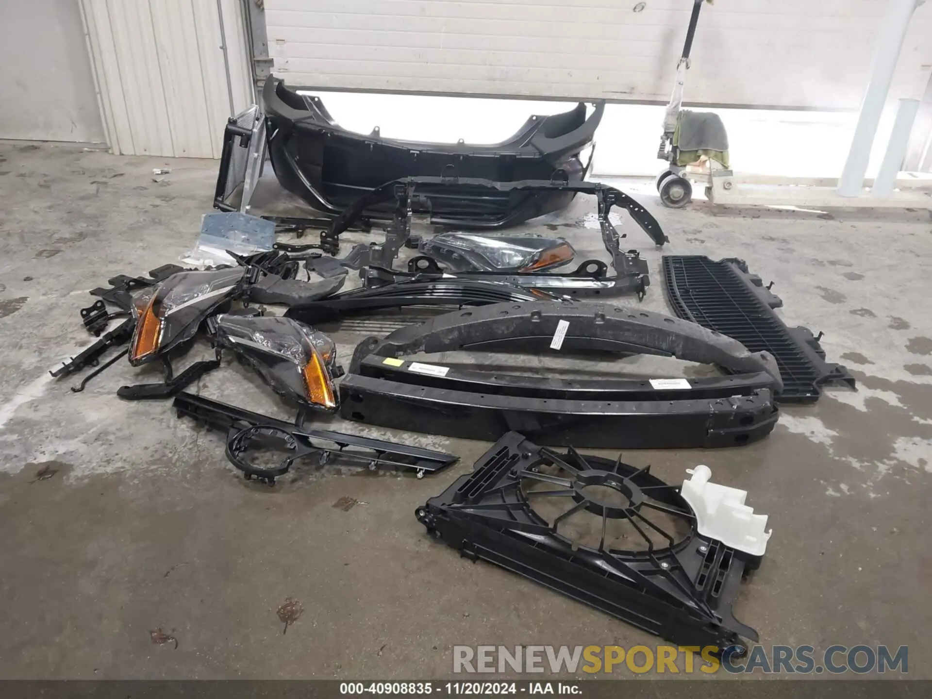 12 Photograph of a damaged car 2T1BURHE4KC138585 TOYOTA COROLLA 2019