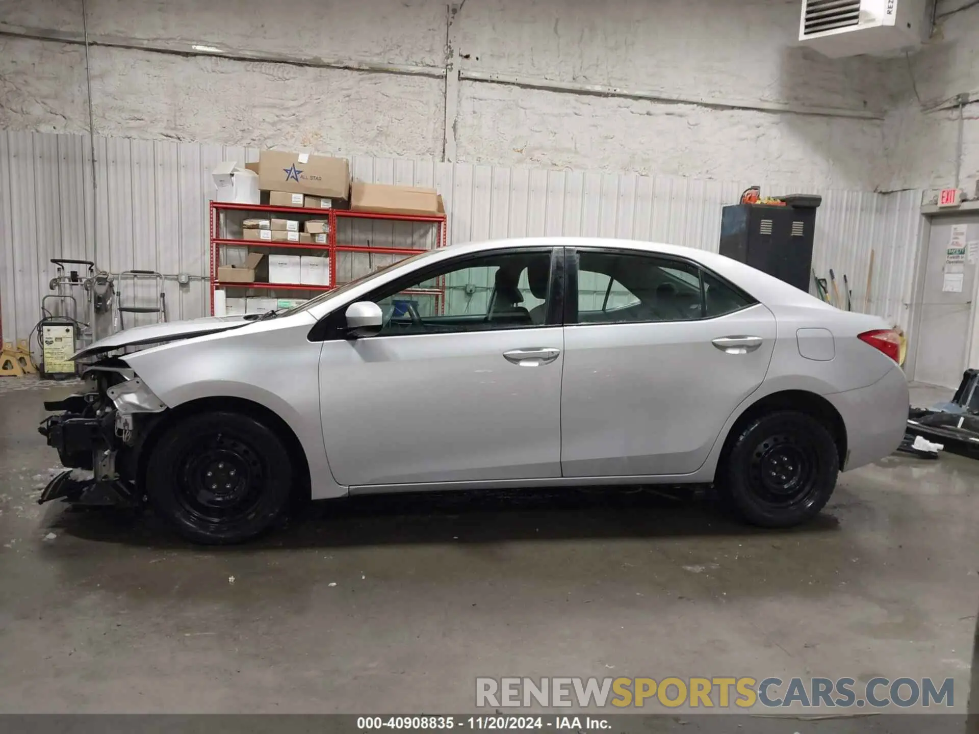 15 Photograph of a damaged car 2T1BURHE4KC138585 TOYOTA COROLLA 2019