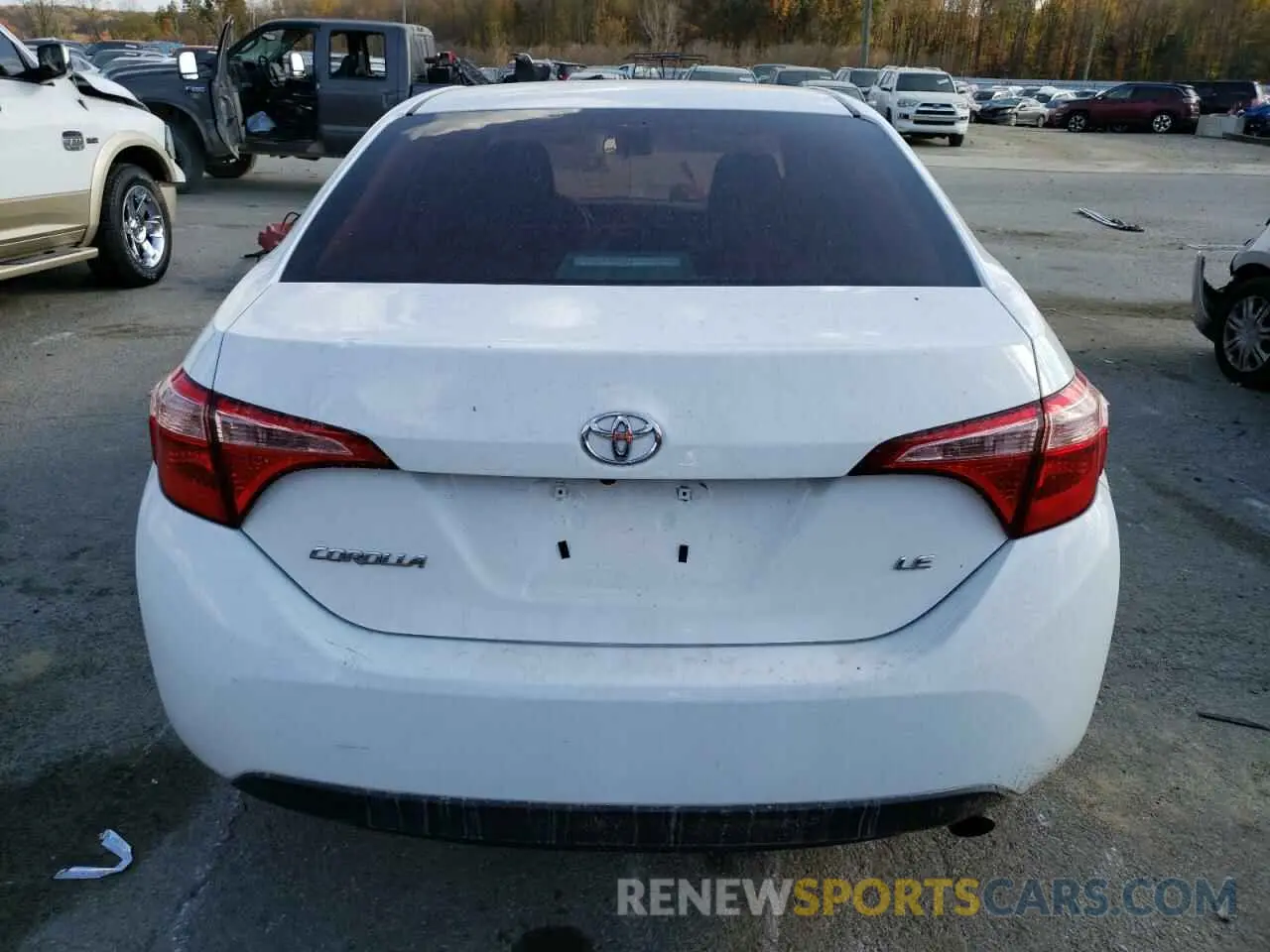 6 Photograph of a damaged car 2T1BURHE4KC147125 TOYOTA COROLLA 2019