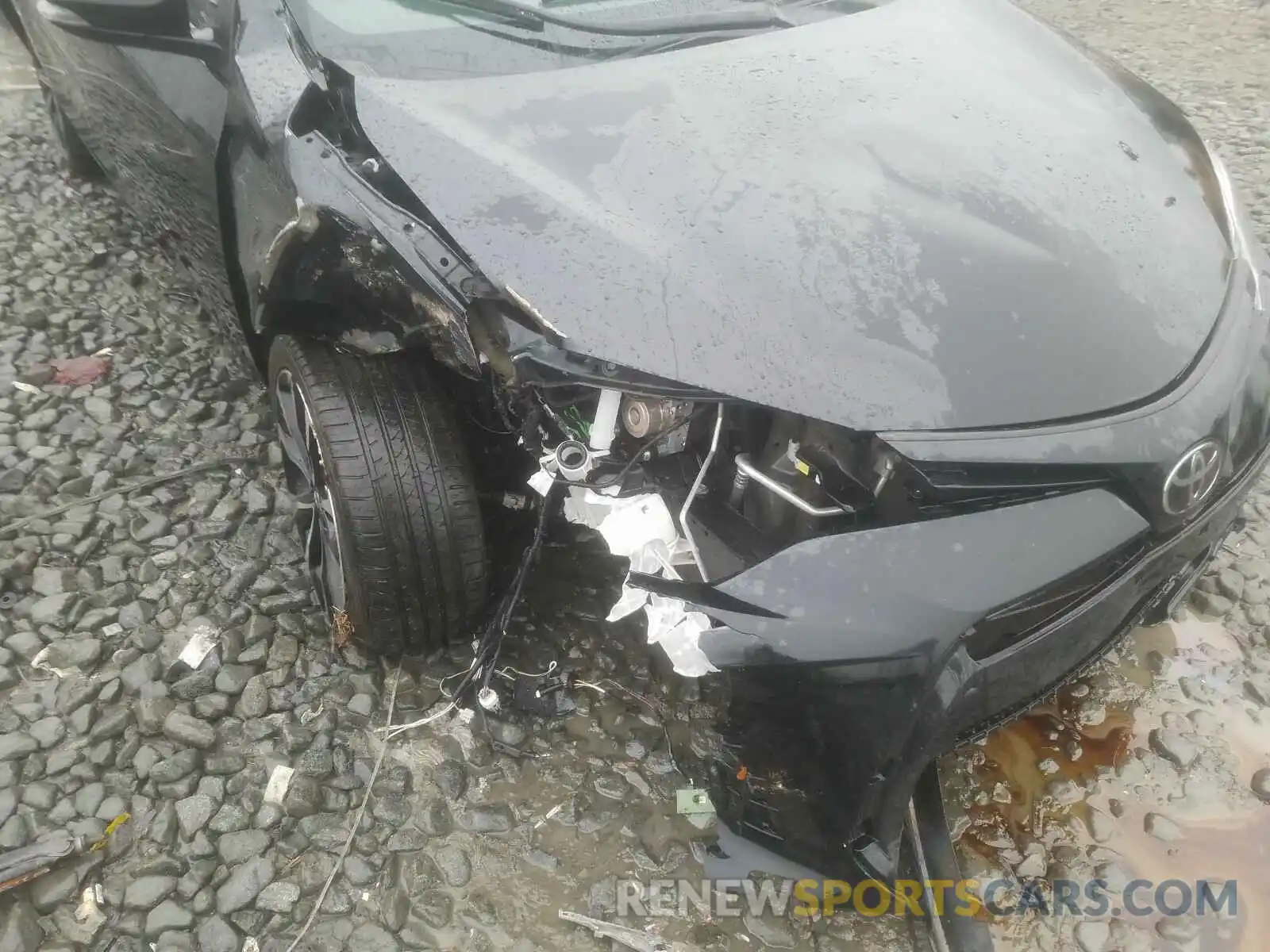 9 Photograph of a damaged car 2T1BURHE4KC147447 TOYOTA COROLLA 2019