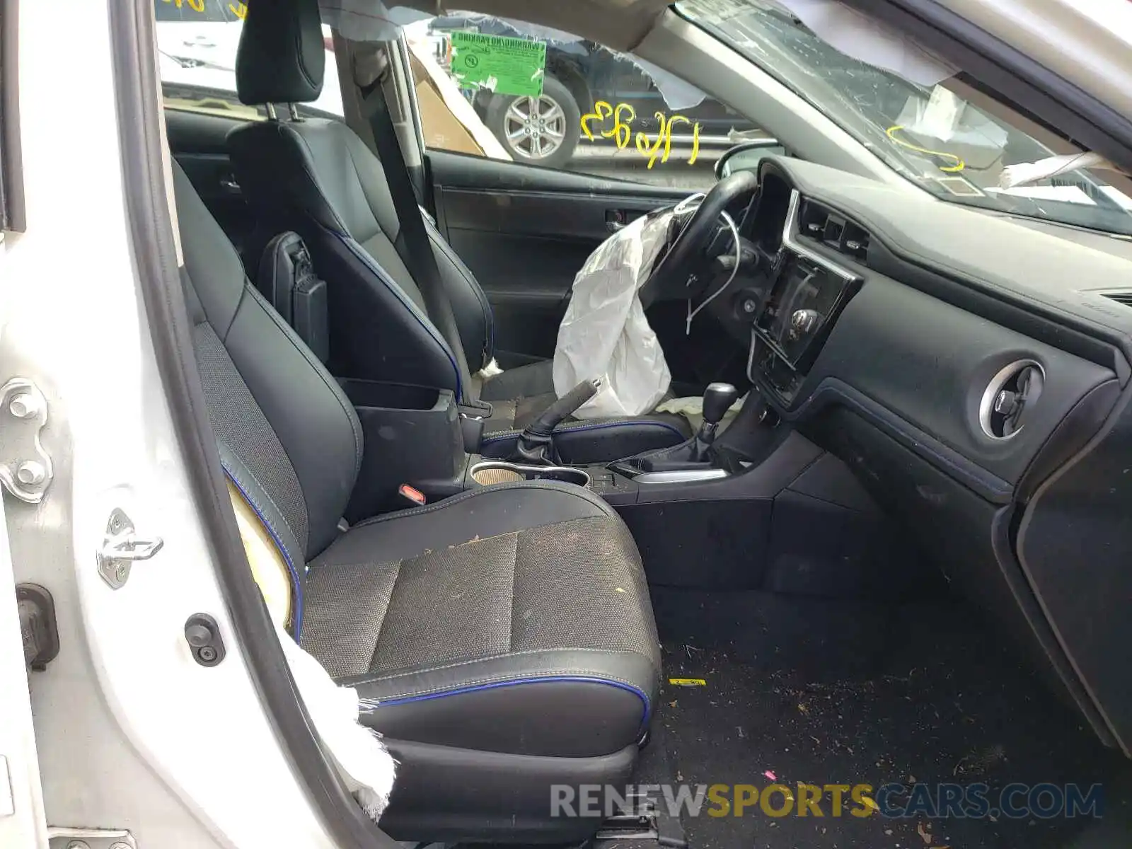 5 Photograph of a damaged car 2T1BURHE4KC148226 TOYOTA COROLLA 2019