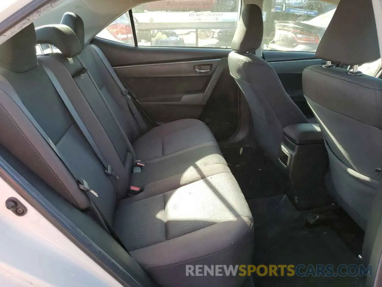 10 Photograph of a damaged car 2T1BURHE4KC150994 TOYOTA COROLLA 2019