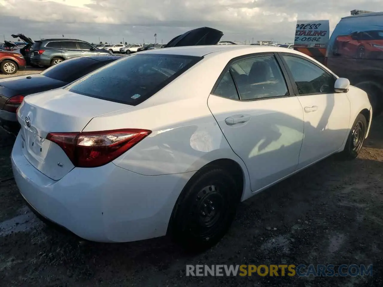 3 Photograph of a damaged car 2T1BURHE4KC150994 TOYOTA COROLLA 2019