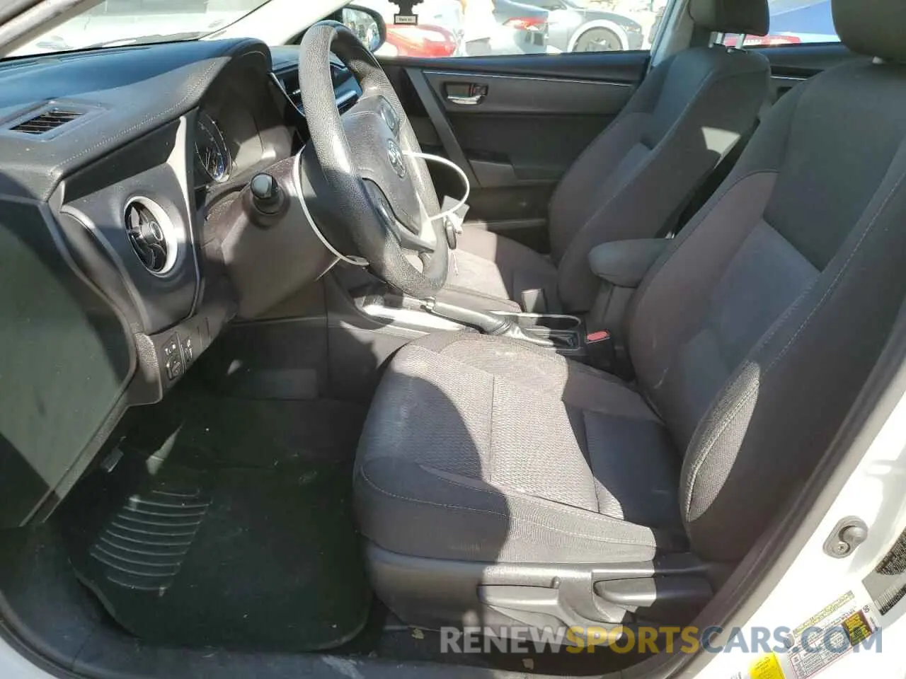 7 Photograph of a damaged car 2T1BURHE4KC150994 TOYOTA COROLLA 2019
